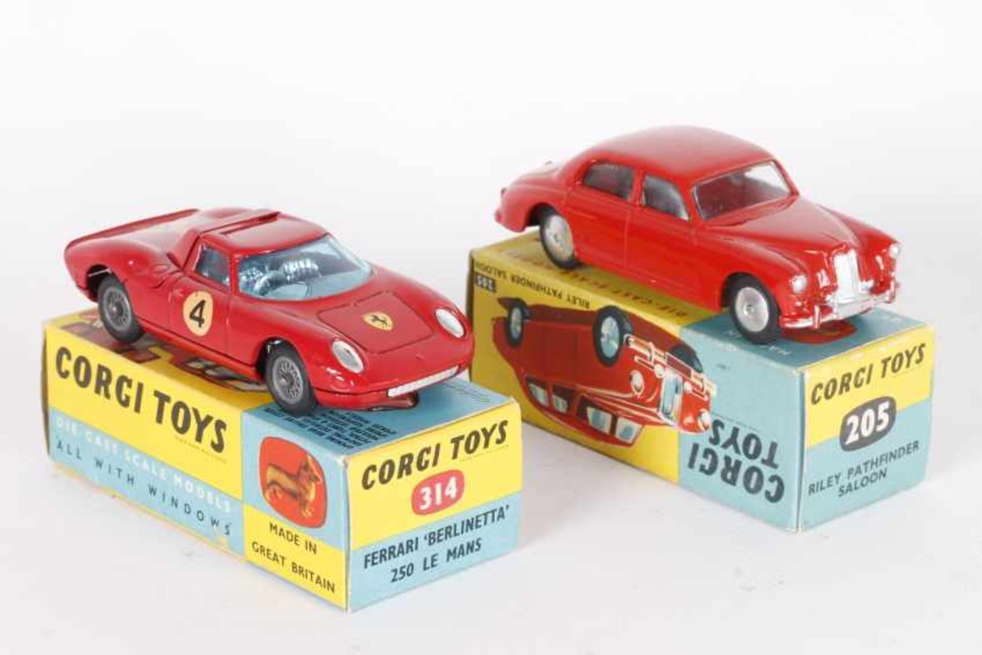 Dinky Toys, zwei ModellautosDinky Toys, zwei Modellautos, 205, Riley Pathfinder Saloon, 314, Ferrari
