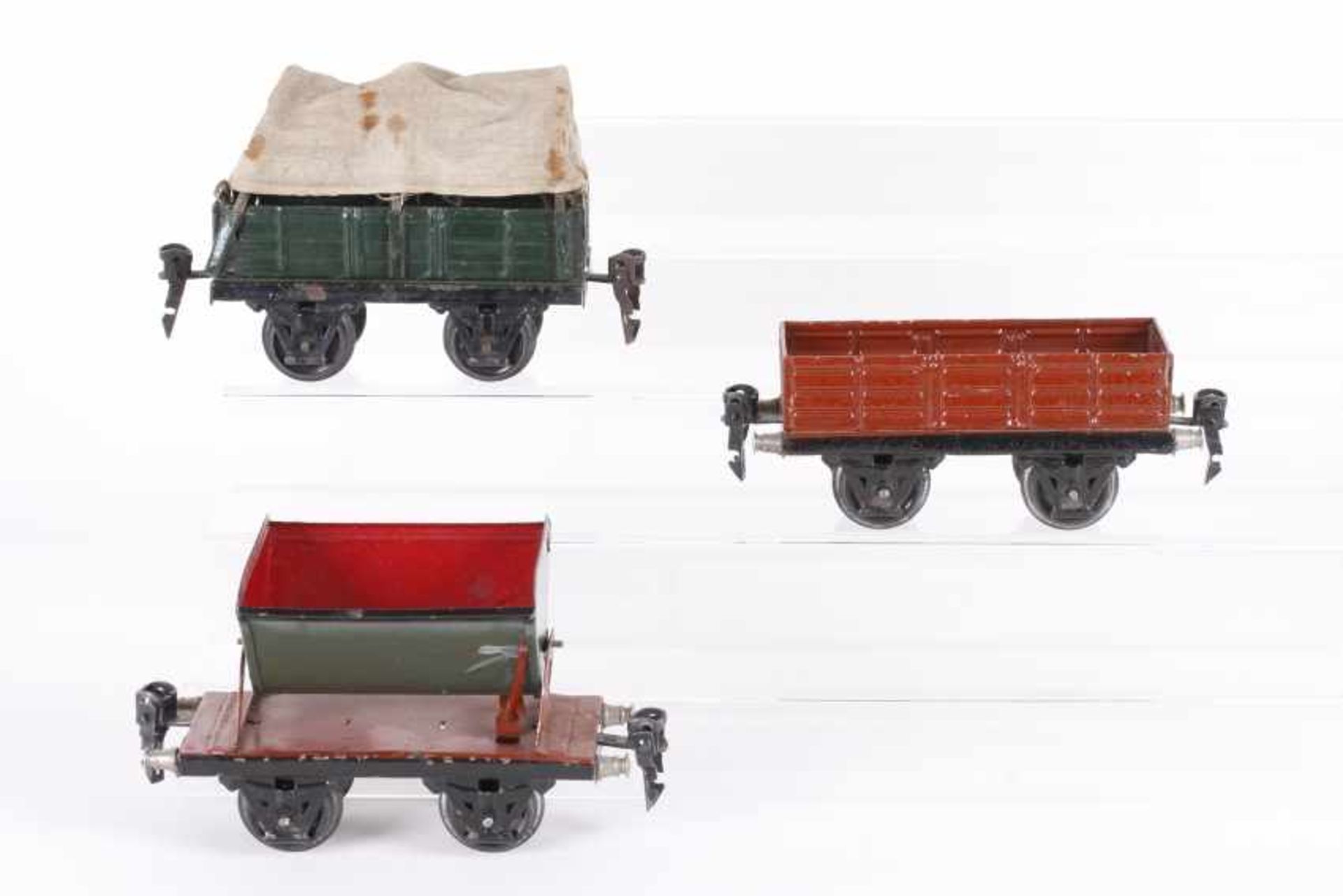 Märklin, drei GüterwagenMärklin, drei Güterwagen, 1916, 1922, 1972, 11 cm bzw. 13 cm lang, Alters-