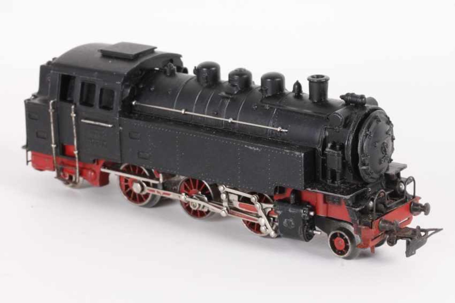 Märklin TP 800, TenderlokMärklin TP 800, Tenderlok, Lampenwechsel von außen, obere Stange der