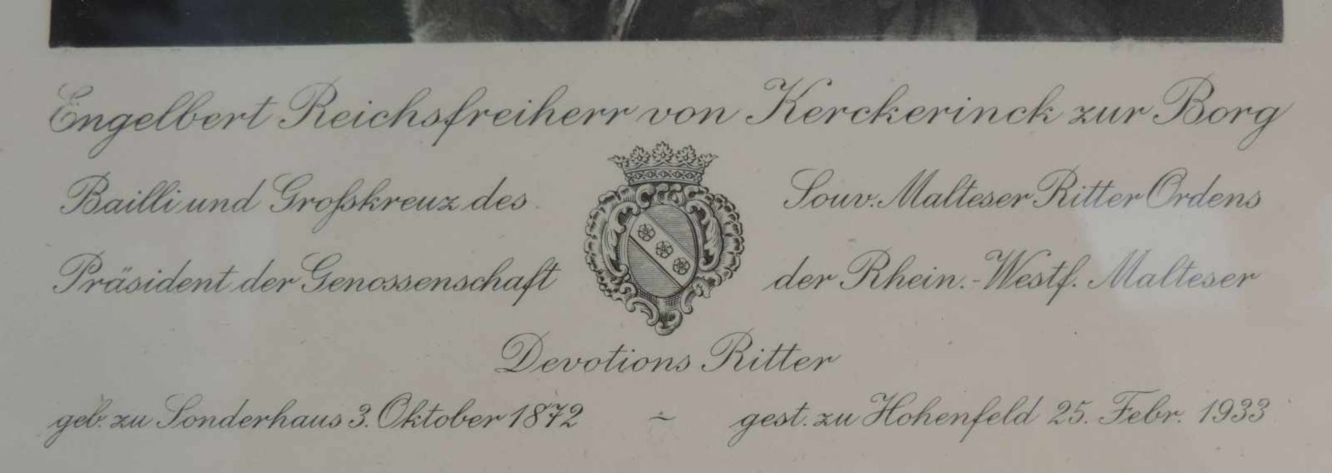 PORTRAITFOTO, Engelbert Reichsfreiherr v. Kerckerinck zur Borg, (1872-1933), in vollem Ordensschmuck - Image 2 of 2