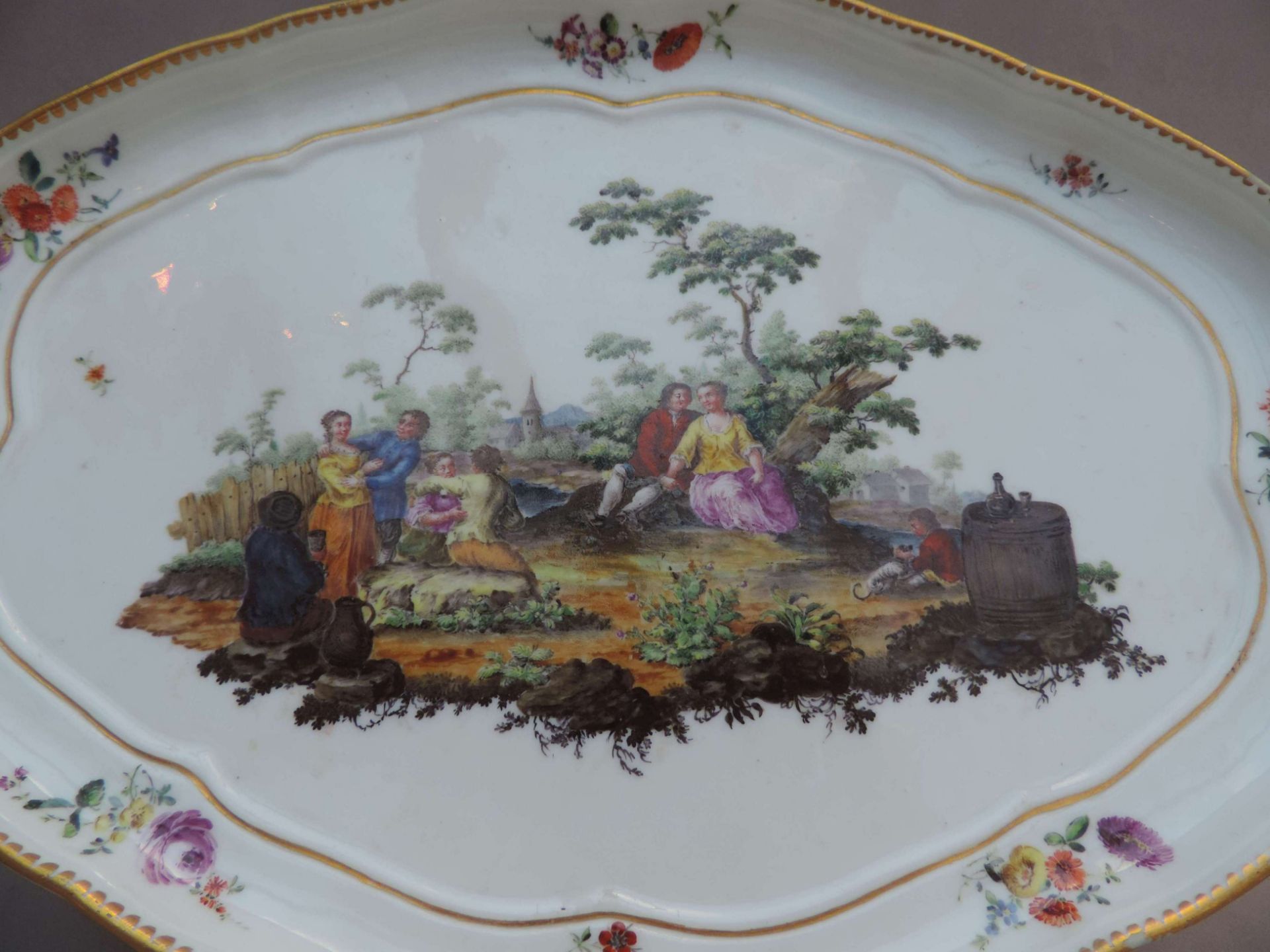 TEESOLITÄRSERVICE, Tablett, Kgl Porzellanmanuf Meissen, 1730-1763, bunt, Figurenmalerei nach Watteau - Image 2 of 11