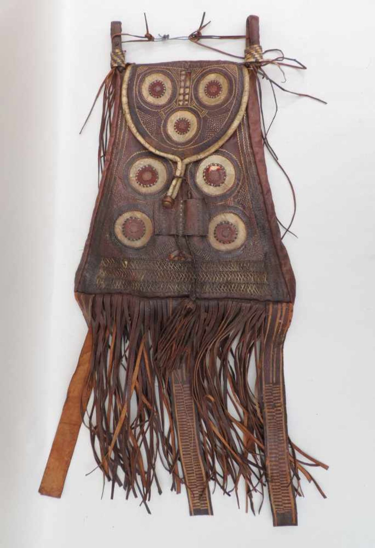 CHOUKARA, (Ledertasche), Tuarek o Berber, Südmarokko o Male, 1.H.-20.Jh., farbiges Leder u Textil,