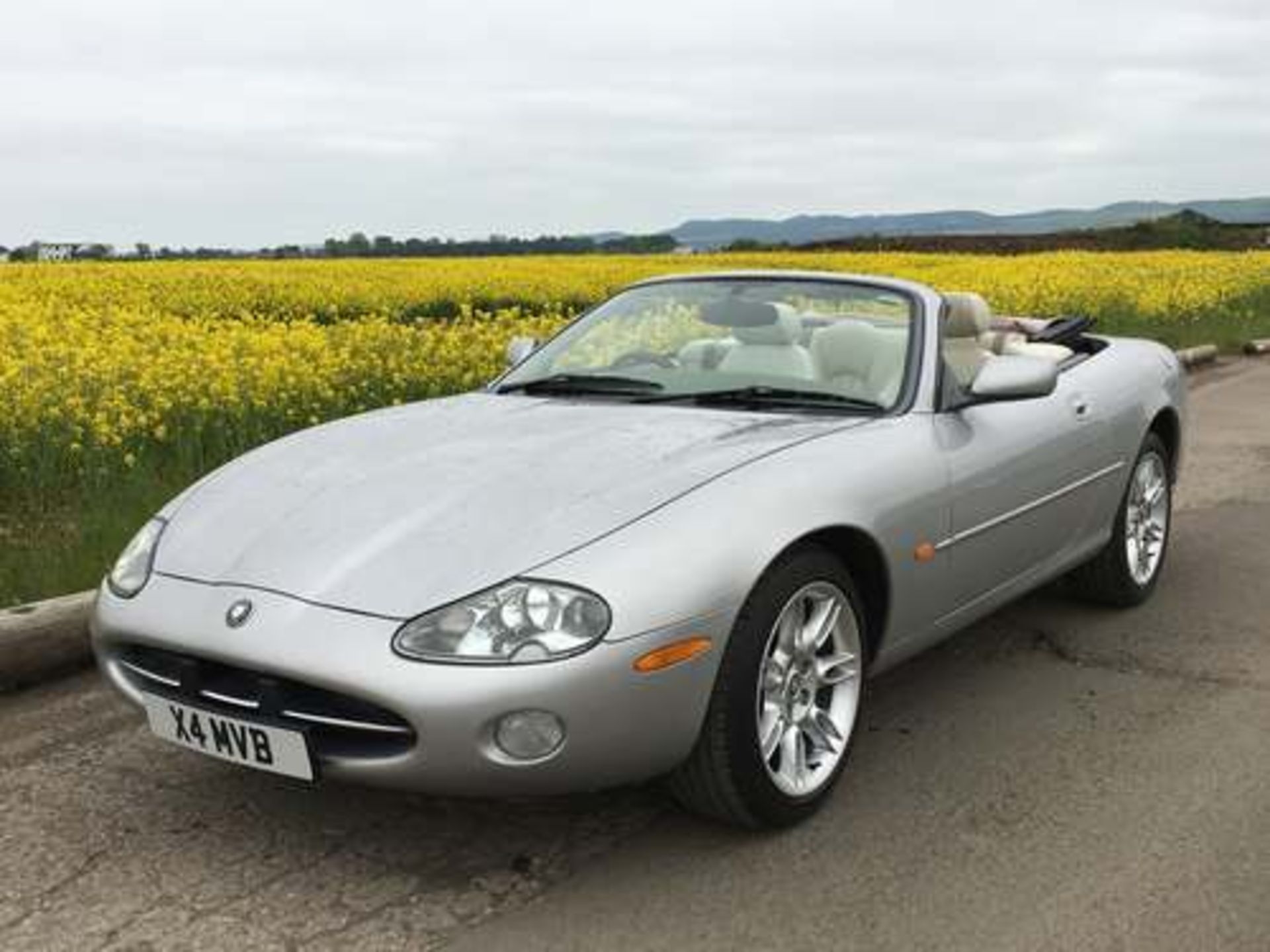 JAGUAR XK8 CONVERTIBLE AUTO - 3996cc