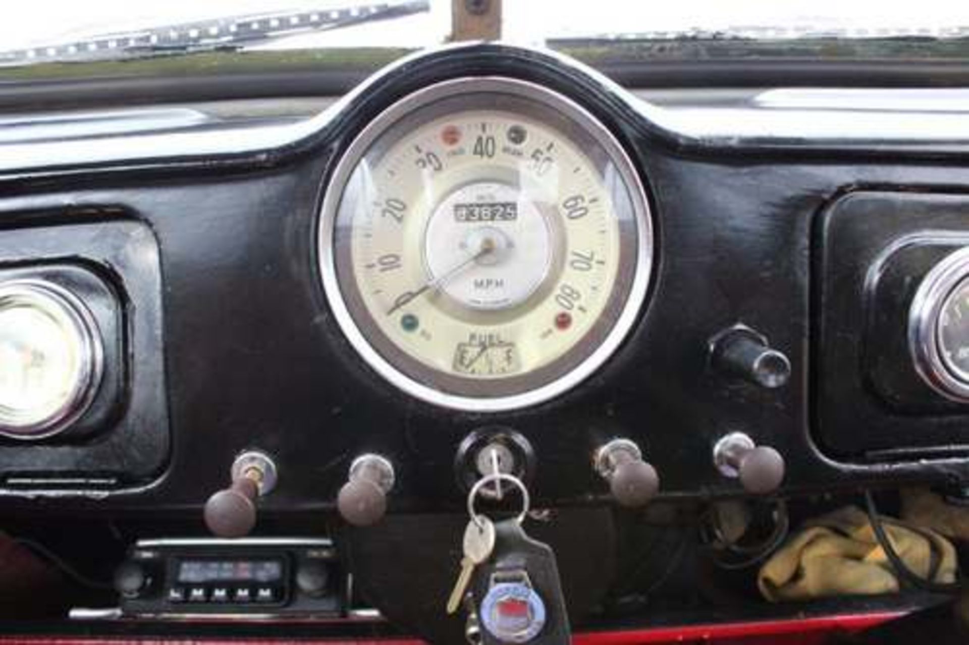 MORRIS MINOR - 948cc - Image 9 of 11