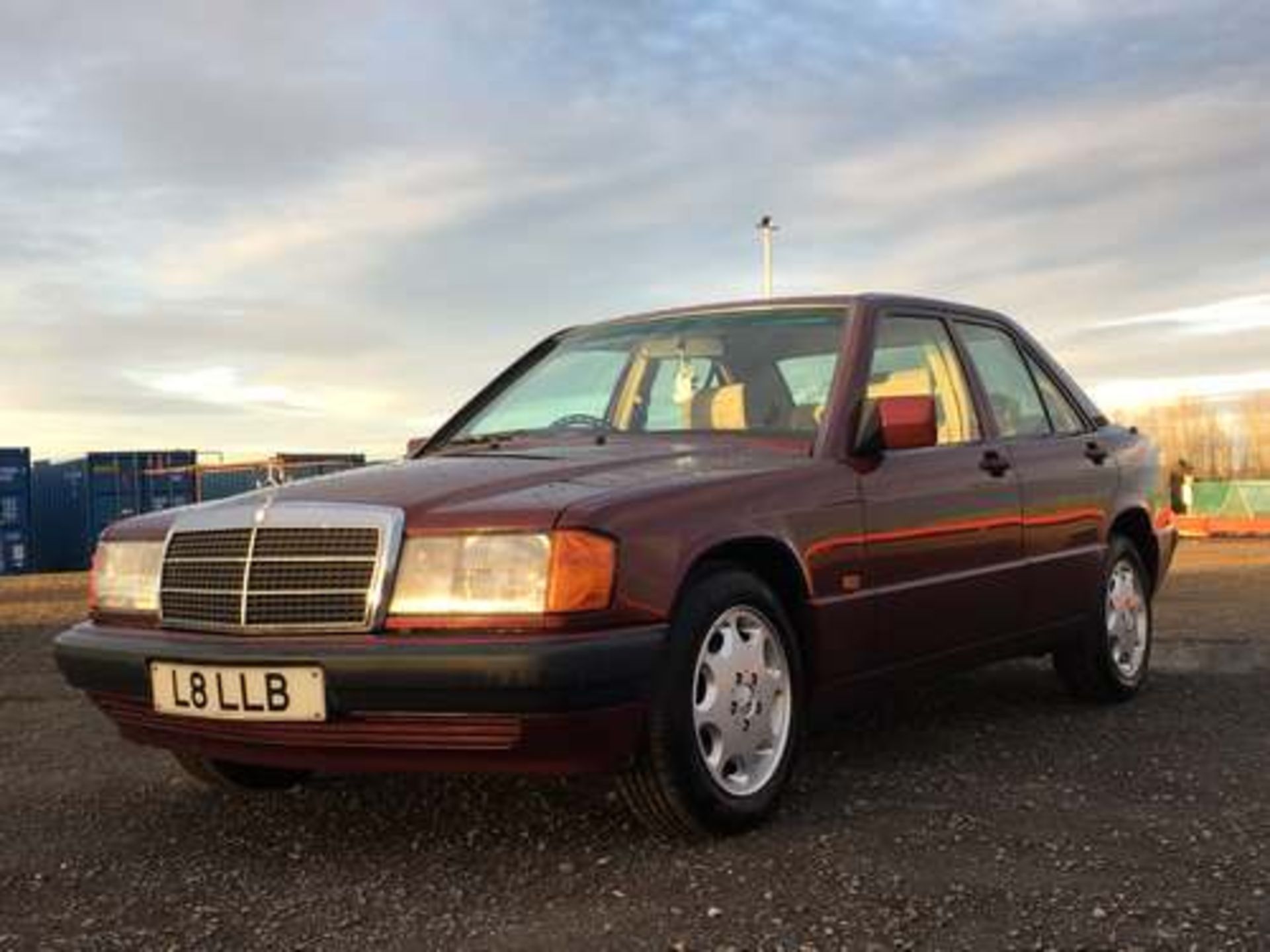 MERCEDES 190E AUTO - 1997cc - Bild 2 aus 13