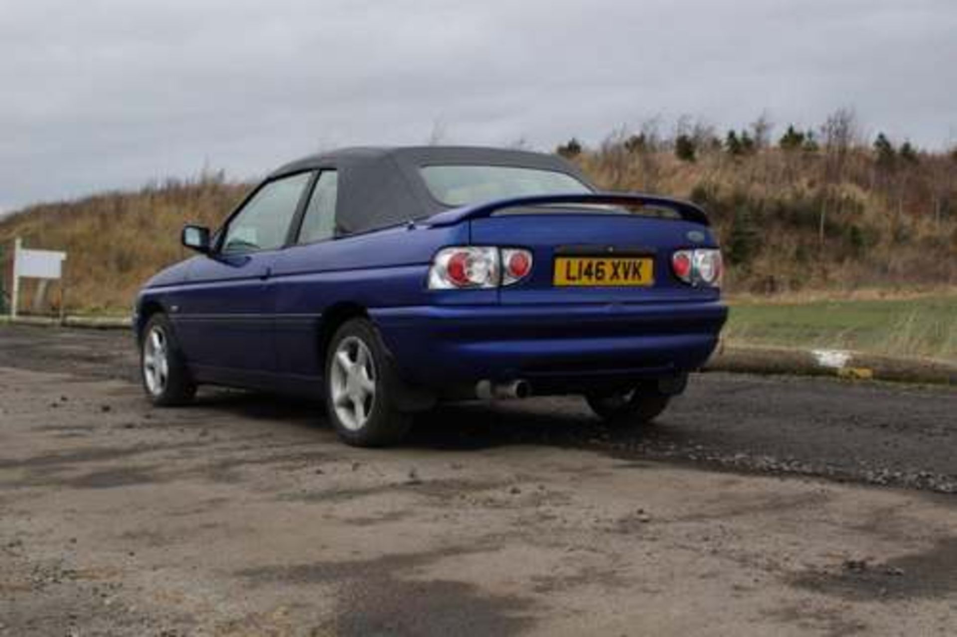 FORD ESCORT SILHOUETTE - 1597cc - Image 2 of 11