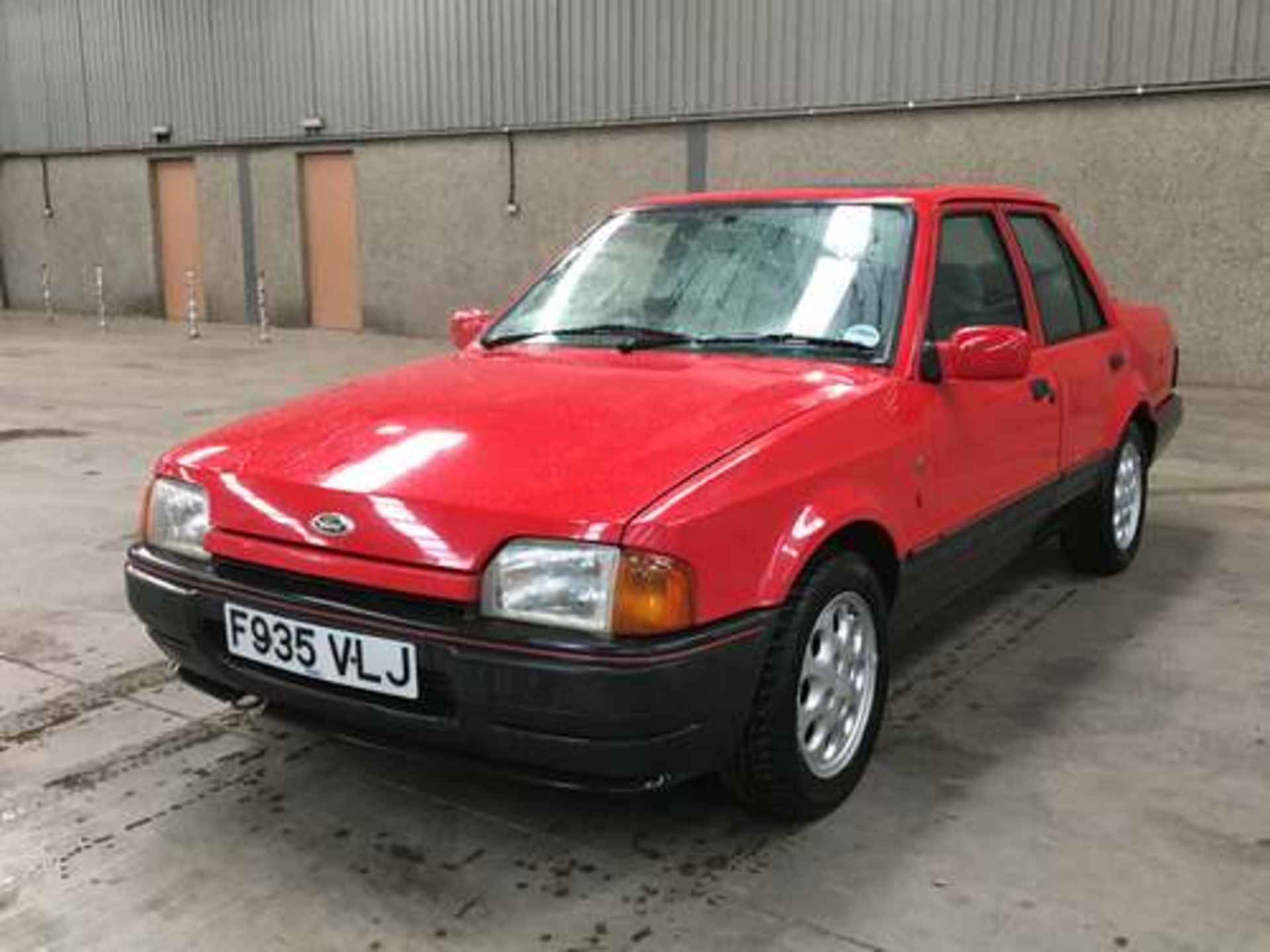 FORD ORION GHIA I - 1596cc - Bild 2 aus 13