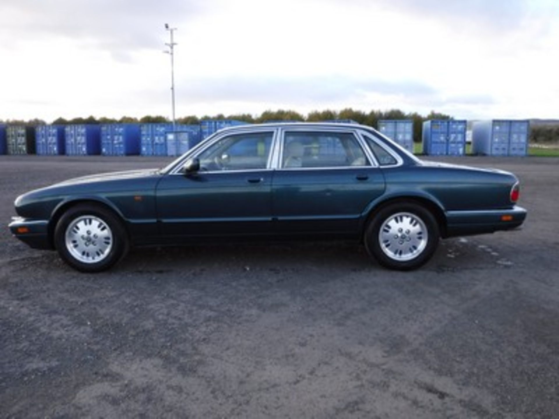 JAGUAR SOVEREIGN - 3980cc - Image 3 of 18