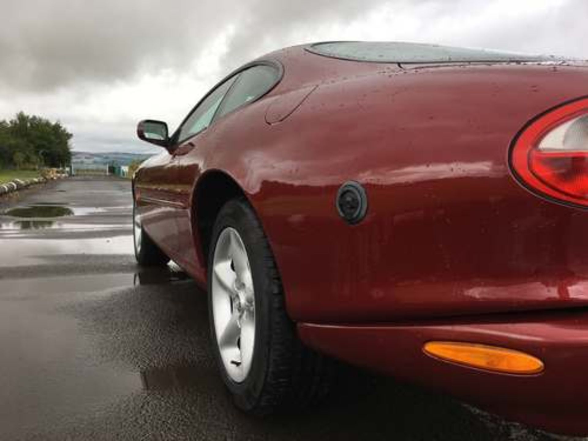 JAGUAR XK8 COUPE AUTO - 3996cc - Image 6 of 20