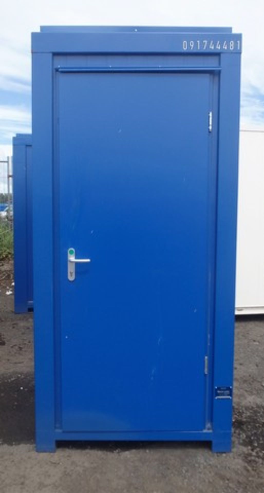 Single AV toilet block - Image 2 of 10