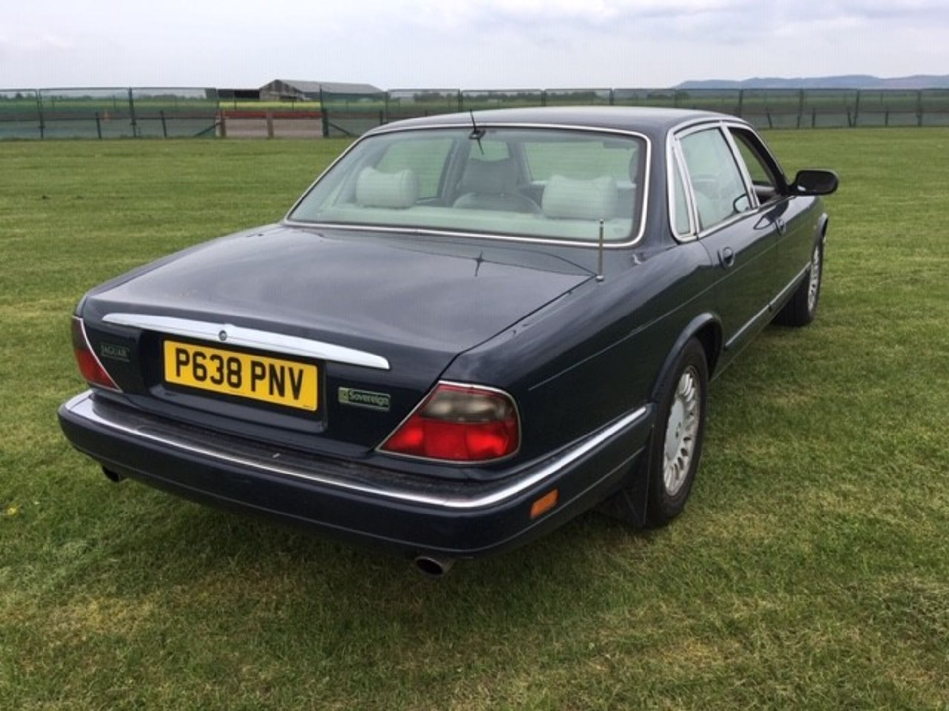 JAGUAR SOVEREIGN - 3239cc - Image 3 of 6