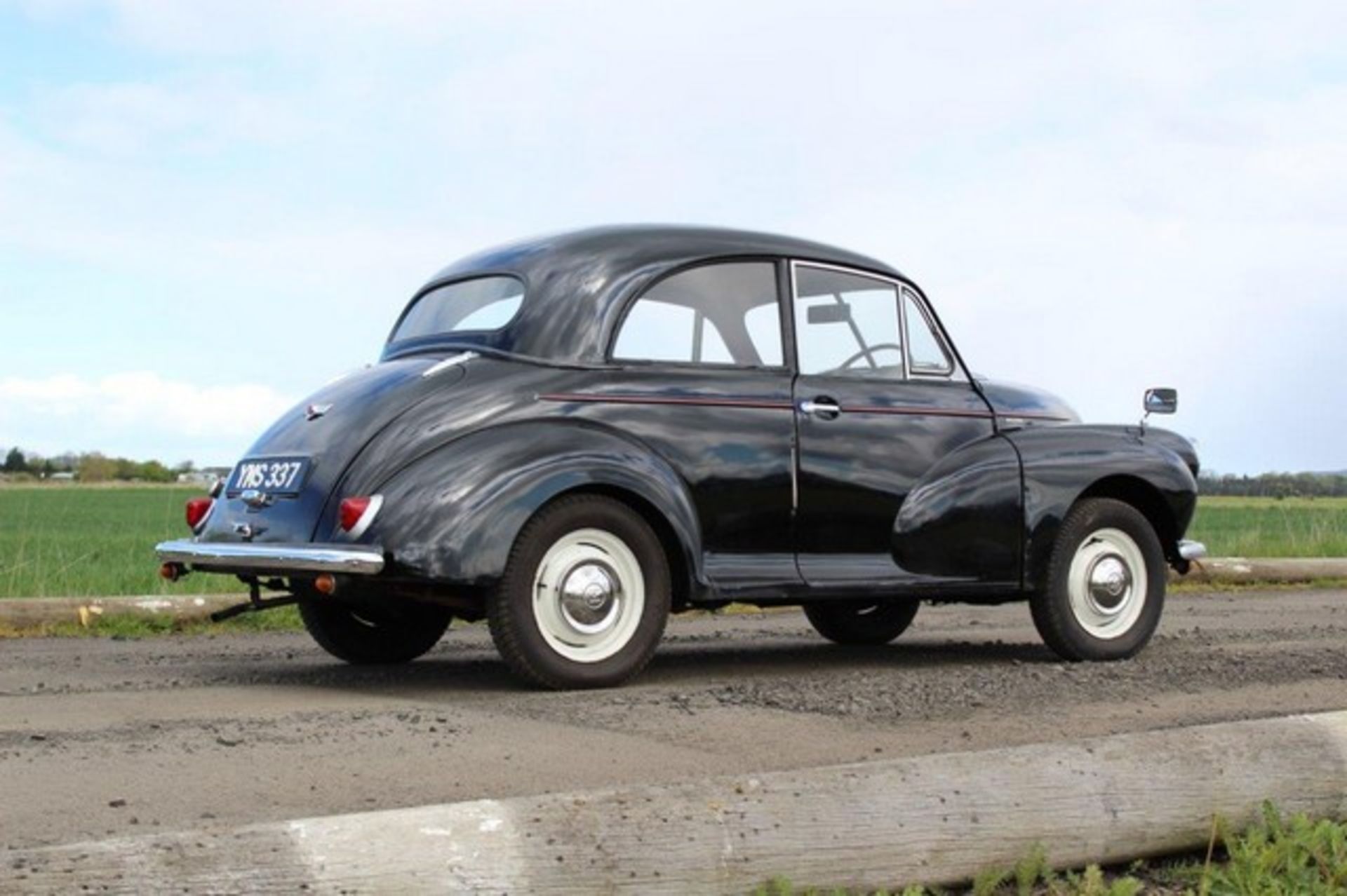 MORRIS MINOR - Image 13 of 21