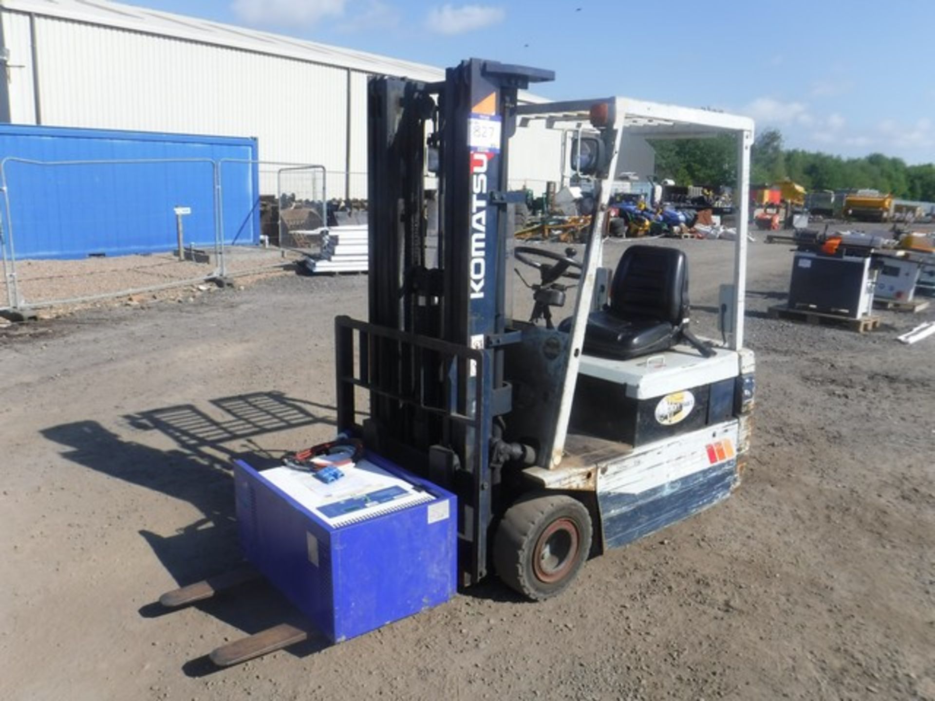 KOMATSU 18M ELECTRIC FORKLIFT 5082HRS (NOT VERIFIED) C/W CHARGER ASSET NO - 727-3301 - Image 7 of 7
