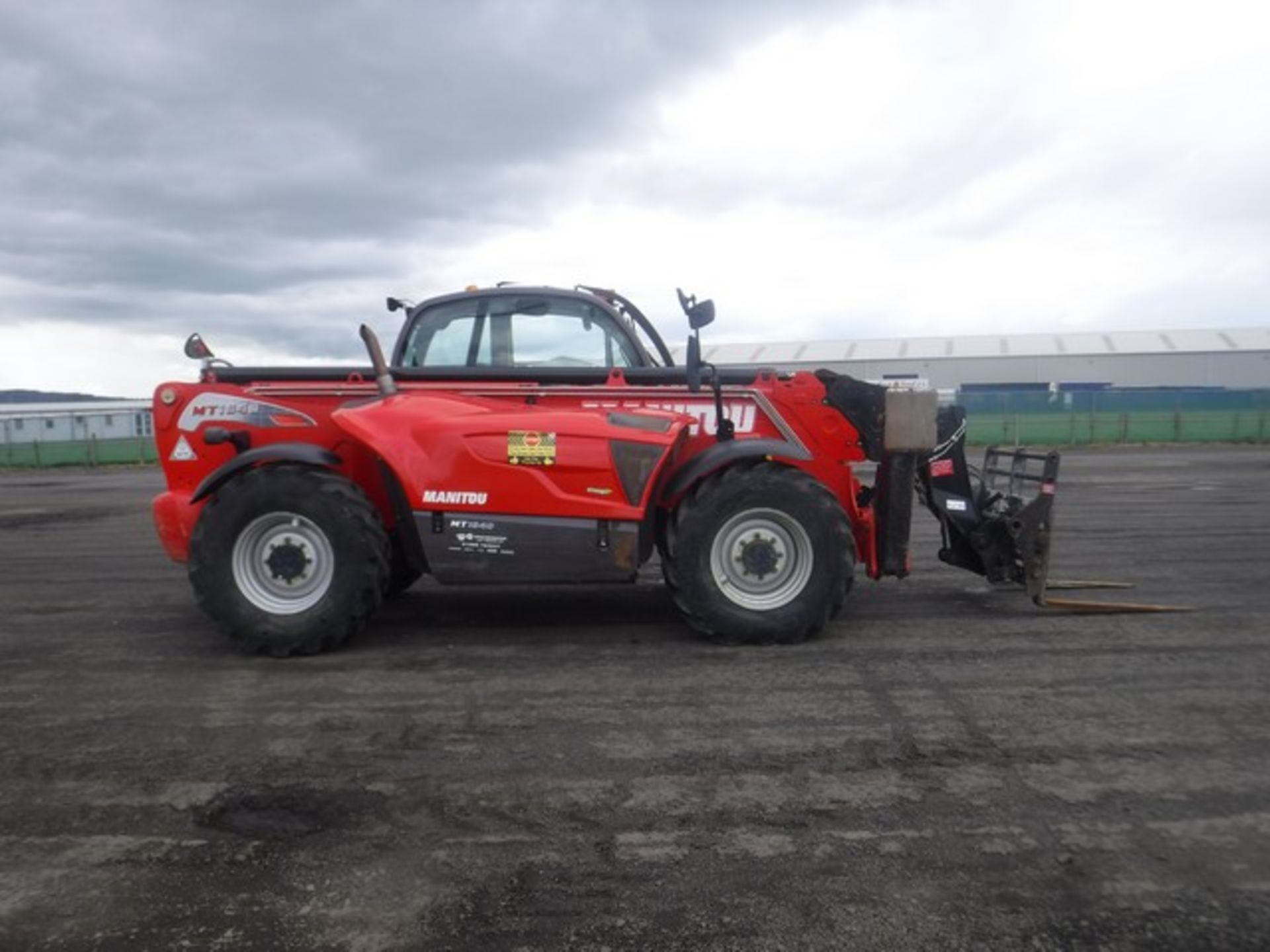 MANITOU MT1840 TELESCOPIC FORKLIFT 6124HRS (NOT VERIFIED) C/W REVERSE CAMERA - Image 3 of 8