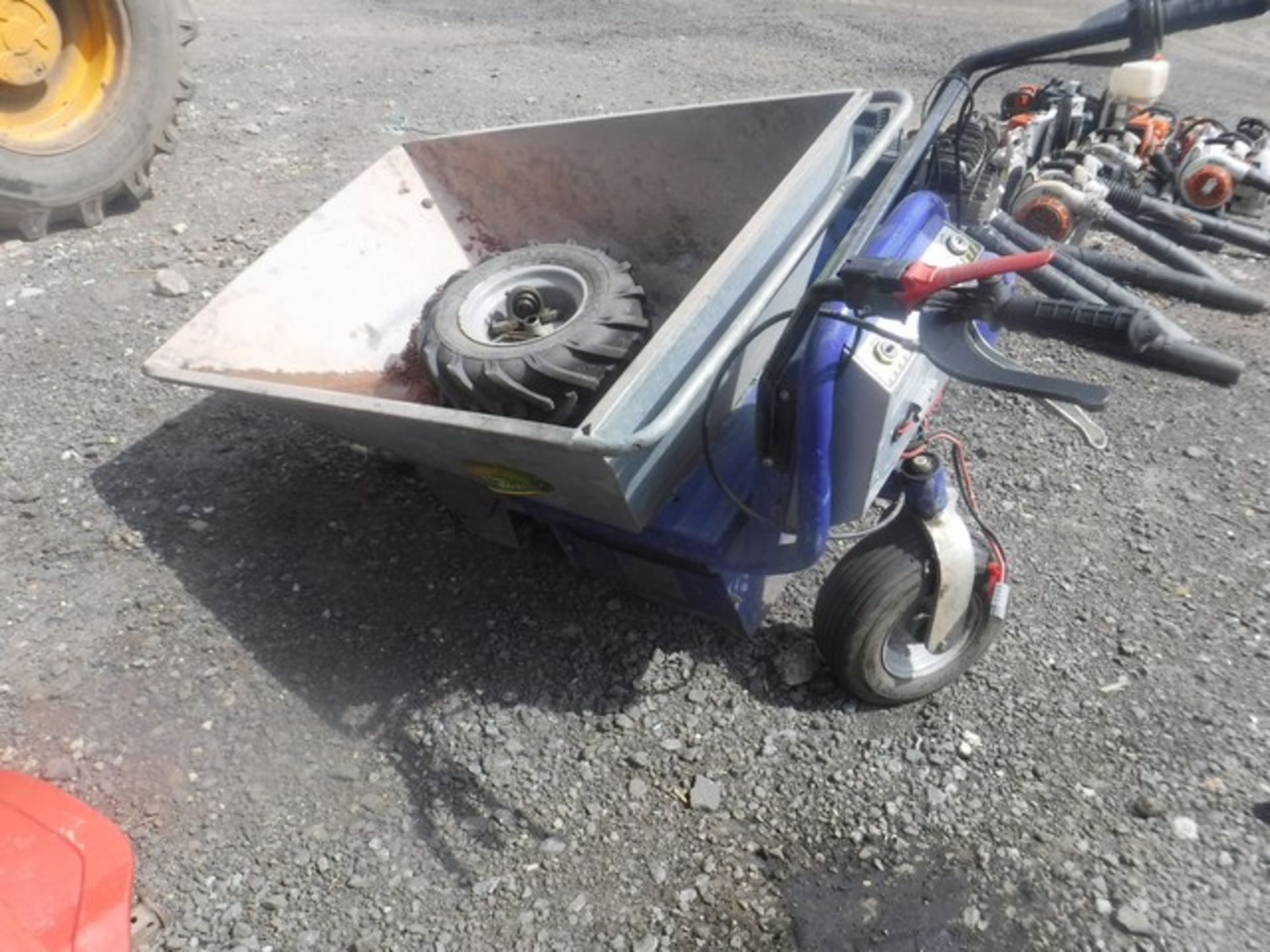 ZALLYS ELECTRIC BARROW - MODEL D1600W 80A **SPARES OR REPAIR** SN - 11319 - Image 2 of 4