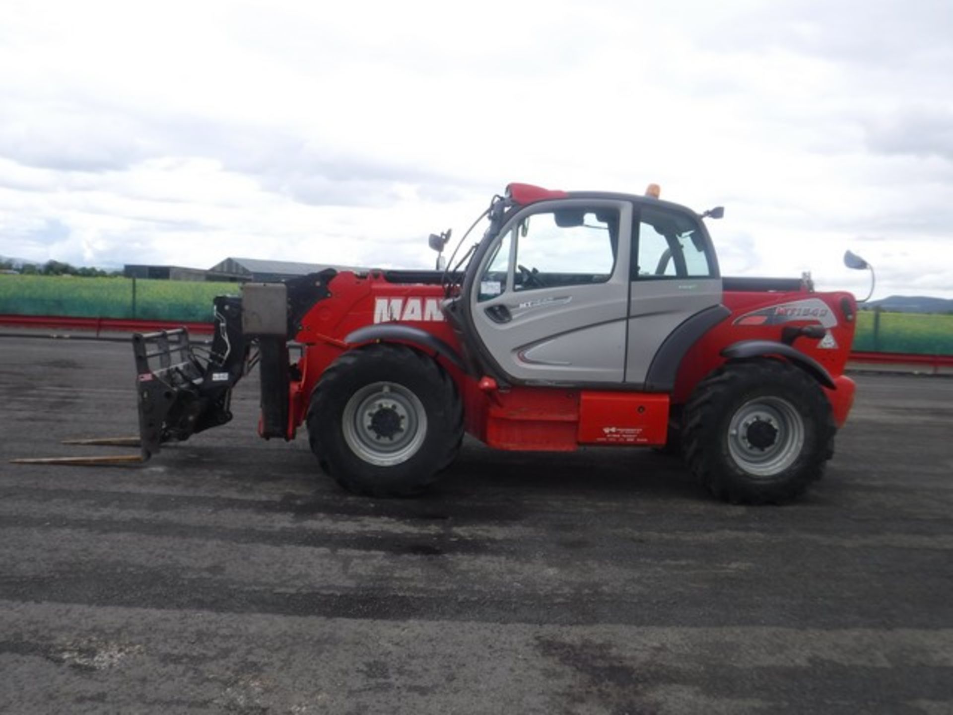 MANITOU MT1840 TELESCOPIC FORKLIFT 6124HRS (NOT VERIFIED) C/W REVERSE CAMERA - Image 5 of 8