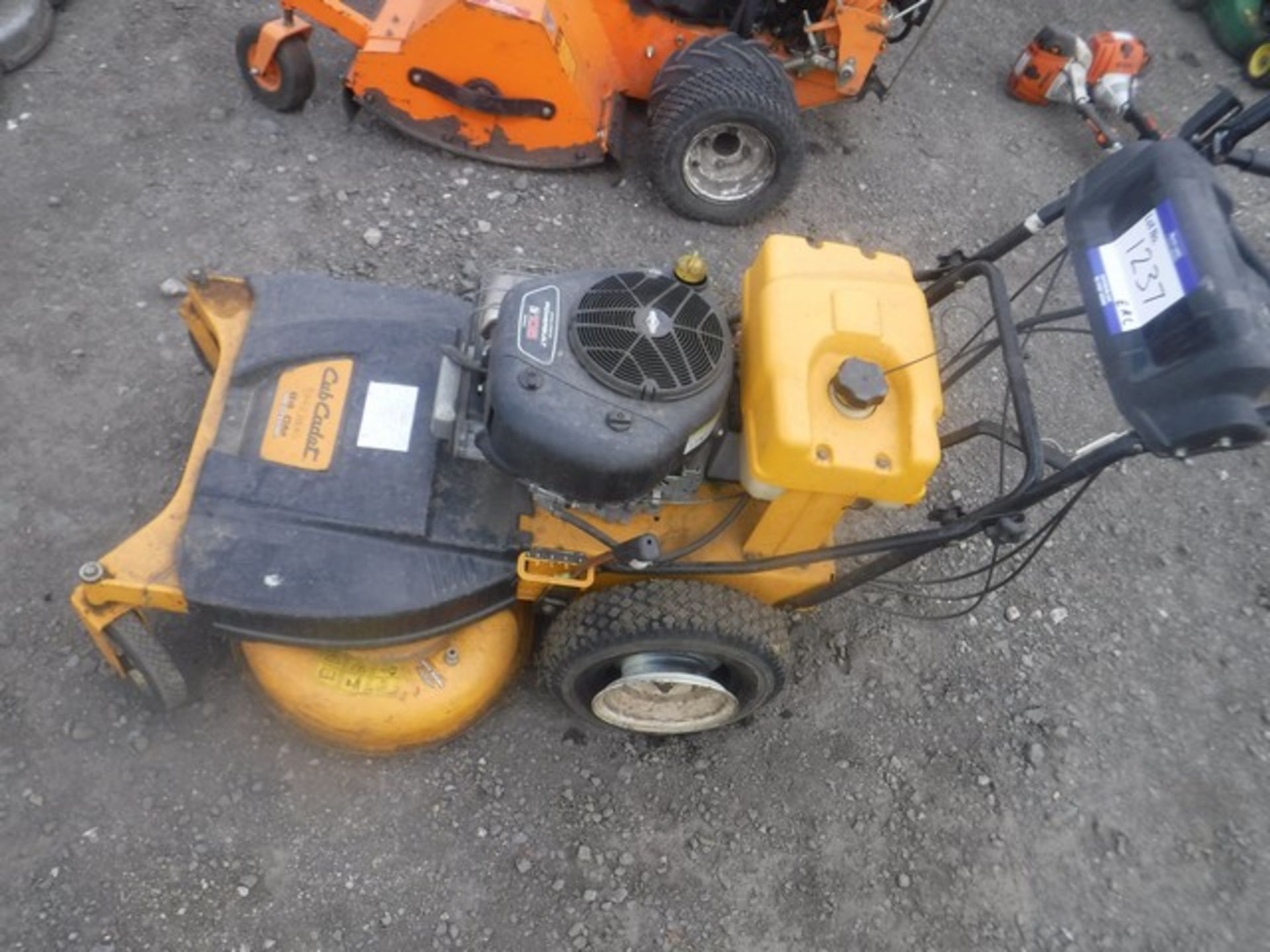 CUB CADET 84CM WIDECUT MOWER 1399 HOURS