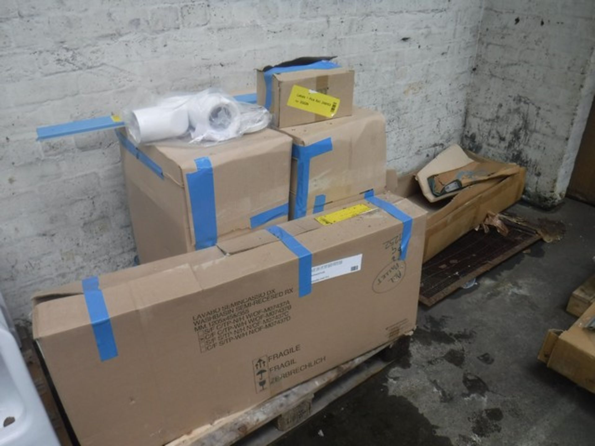 BATHROOM CUPBOARDS AND BASIN IN WHITE - Image 2 of 2