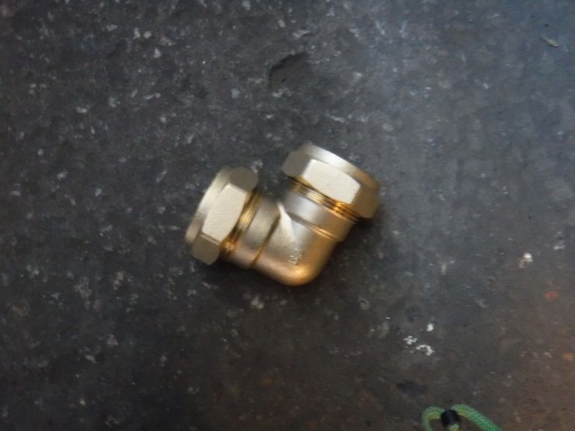 ASSORTMENT OF COMPRESSION FITTINGS - Image 2 of 2