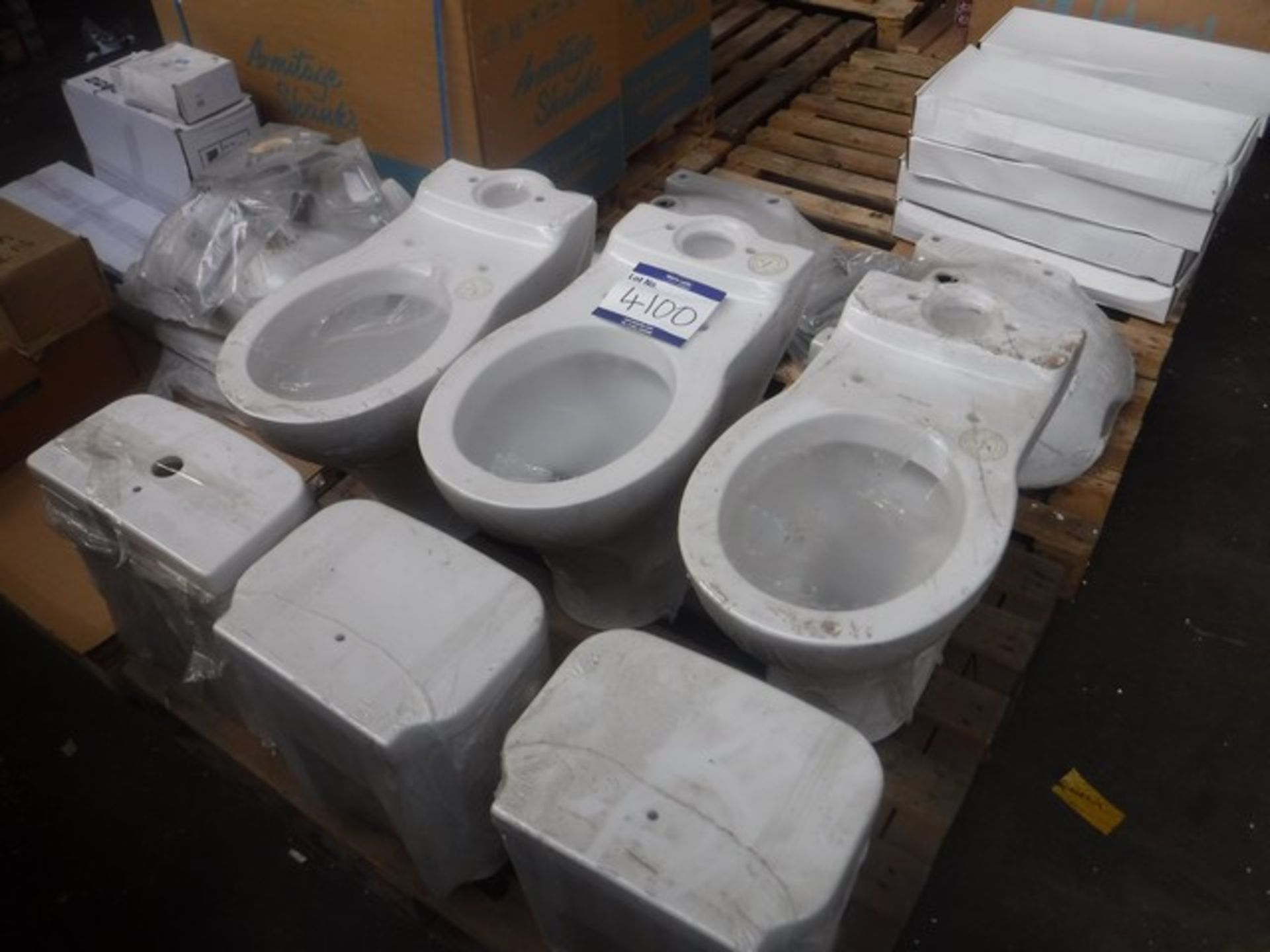 ARMITAGE SHANKS WHITE TOILET AND SYSTEM X3