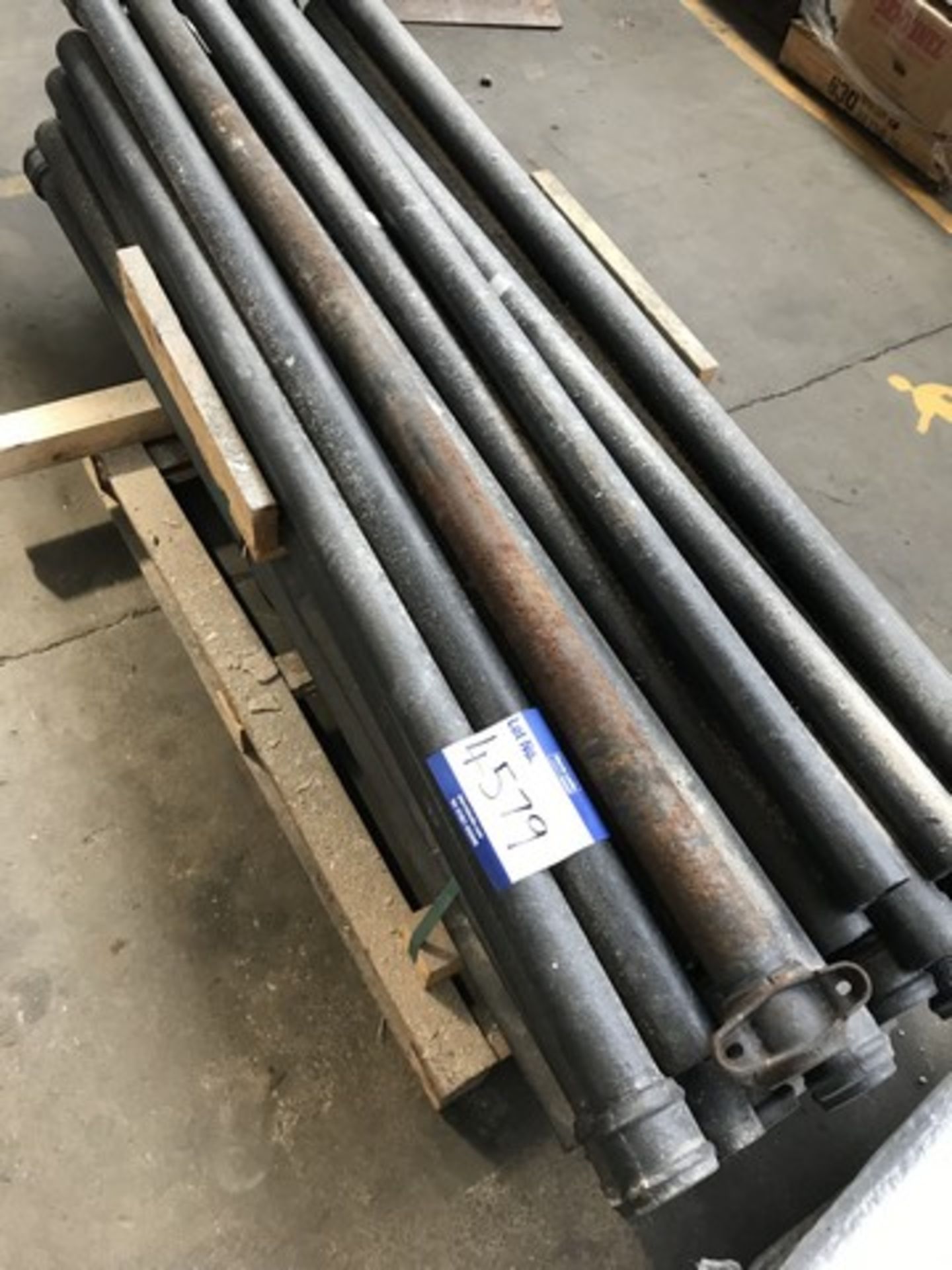 CAST IRON PIPE 2.5&quot; - APPROX 30 PIECES