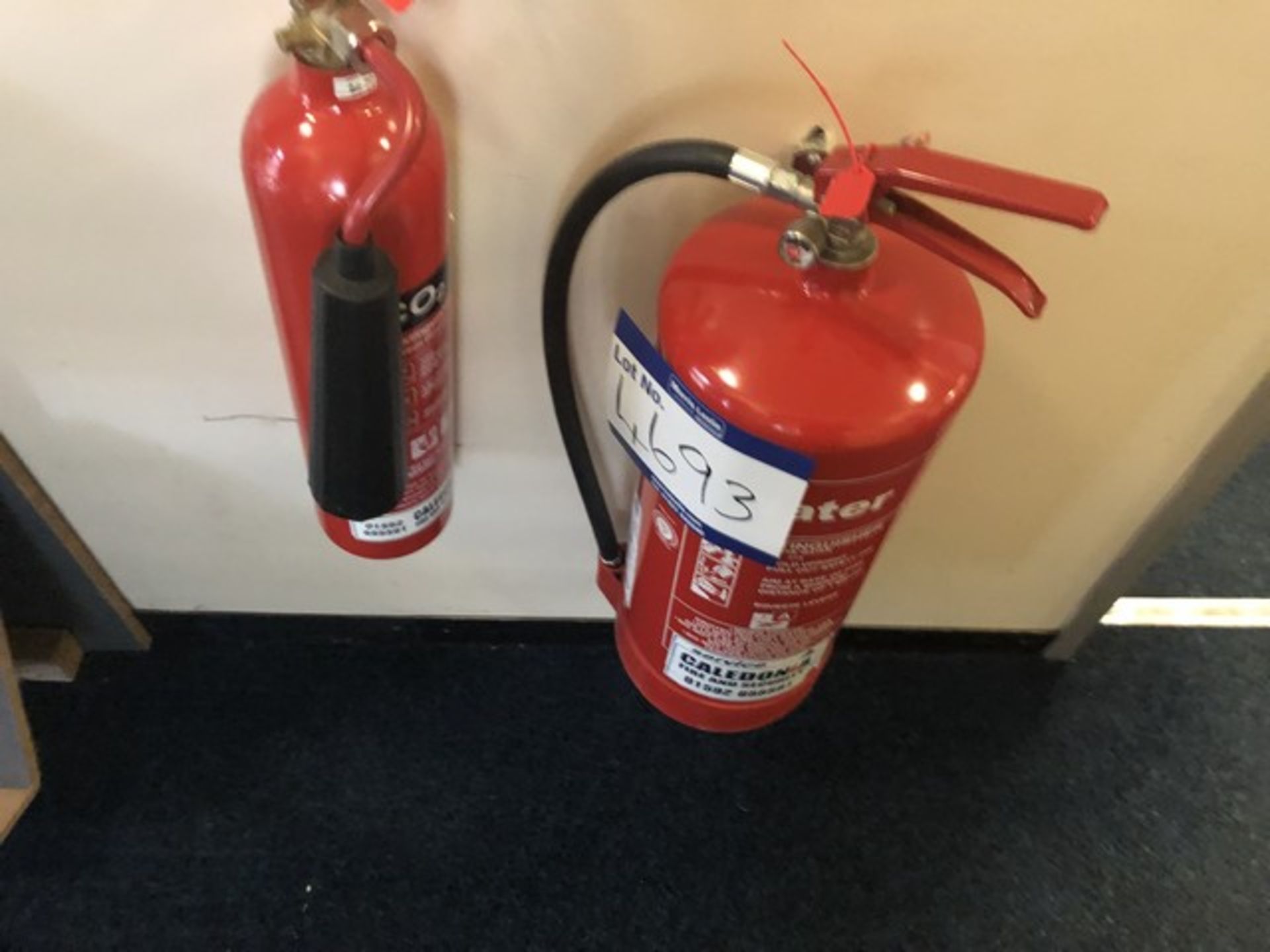 FIRE EXTINGUISHERS x4