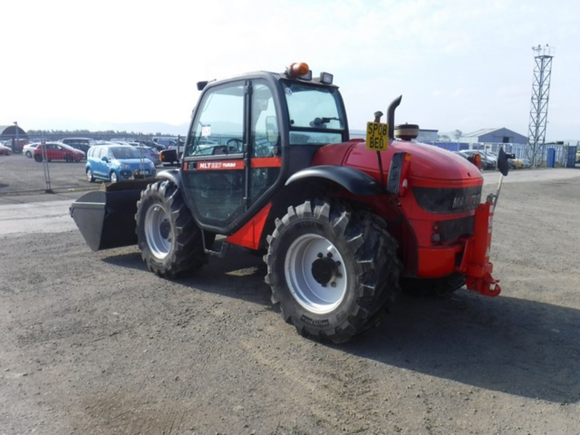 MANITOU MLT627 TELEHANDLER 2008, C/W 2 BUCKETS AND 2 SETS OF FORKS MILES UNKNOWN SN - 121506 - Image 5 of 11