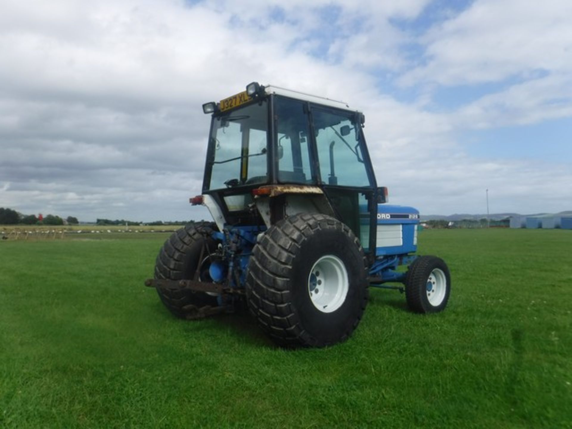 FORD 2120 4WD TRACTOR 1992 - 5917HRS (NOT VERIFIED) - Image 5 of 13