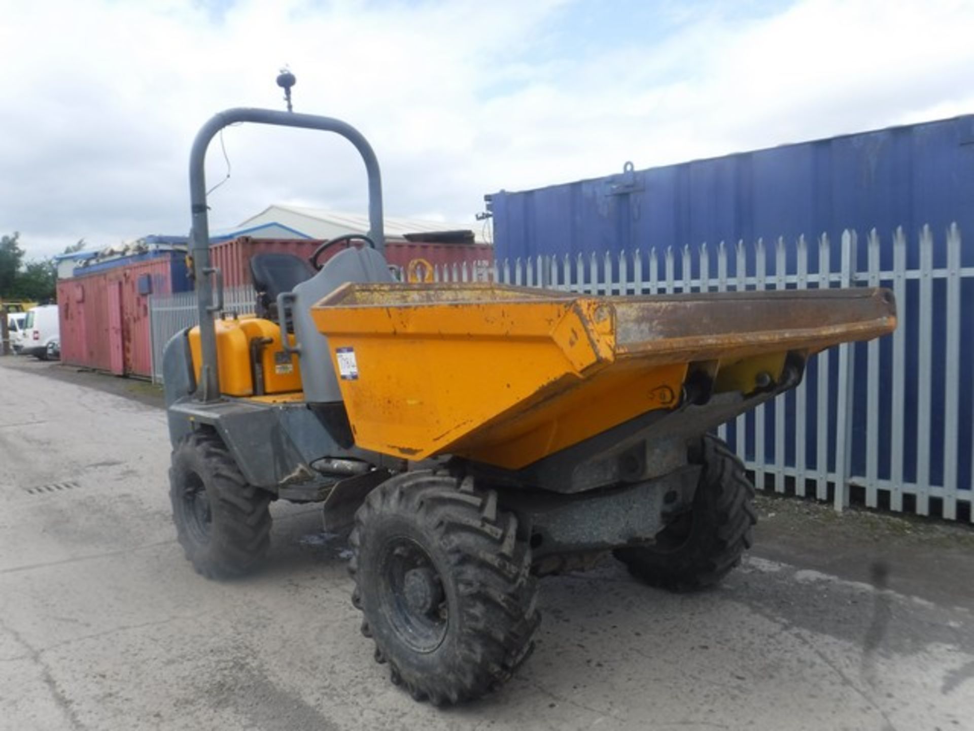 NEUSON 2008 3001 3 TONE SWIVEL DUMPER. 5304hrs (NOT VERIFIED)