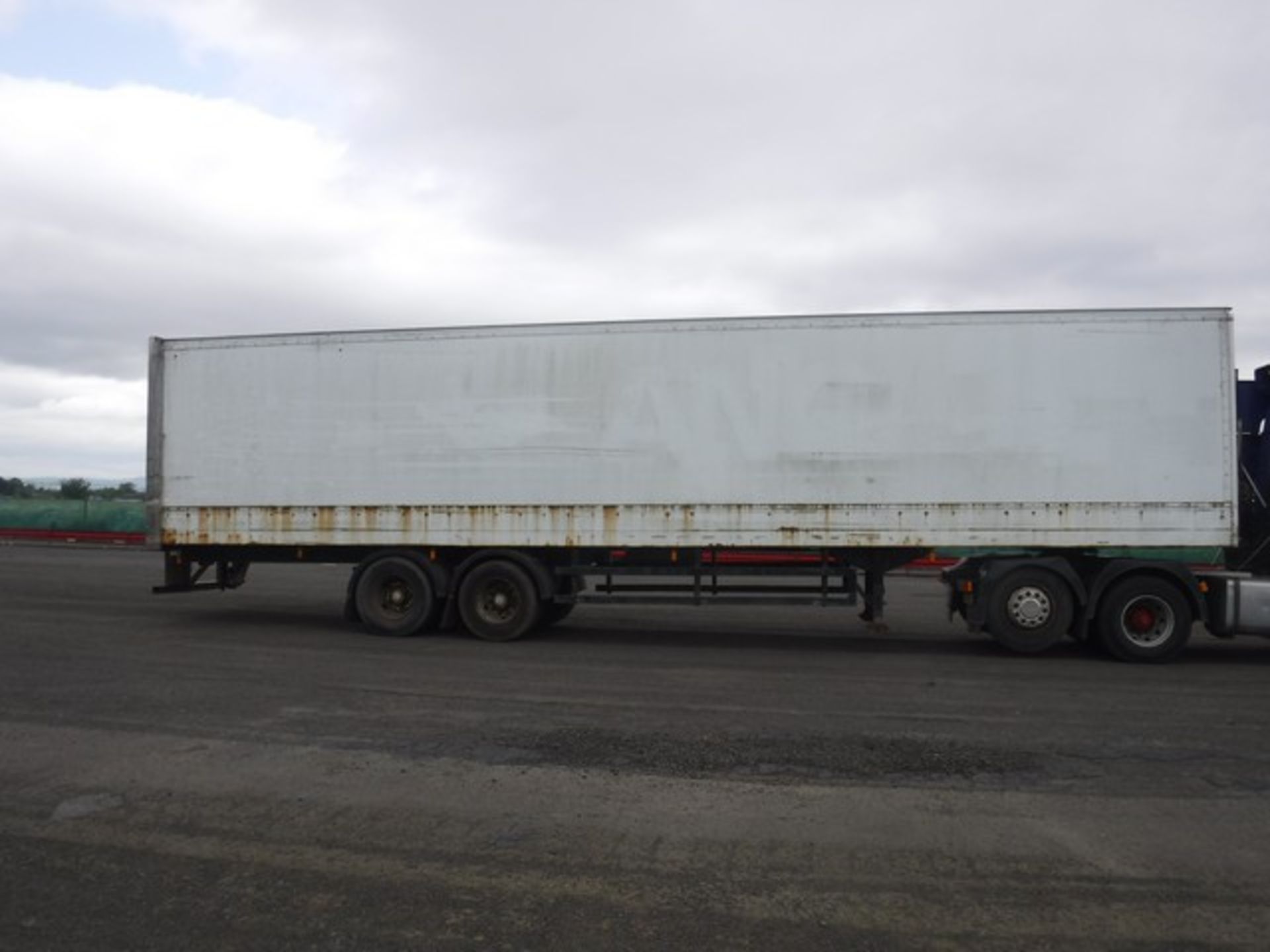 MONTRACON 2002 40ft BOX TRAILER SN-DV60140 - Image 4 of 7