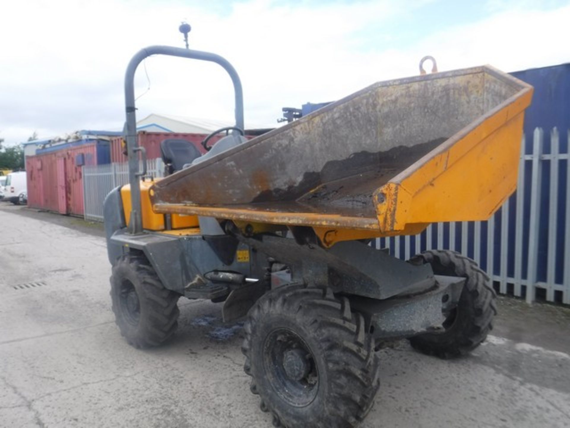 NEUSON 2008 3001 3 TONE SWIVEL DUMPER. 5304hrs (NOT VERIFIED) - Image 2 of 7