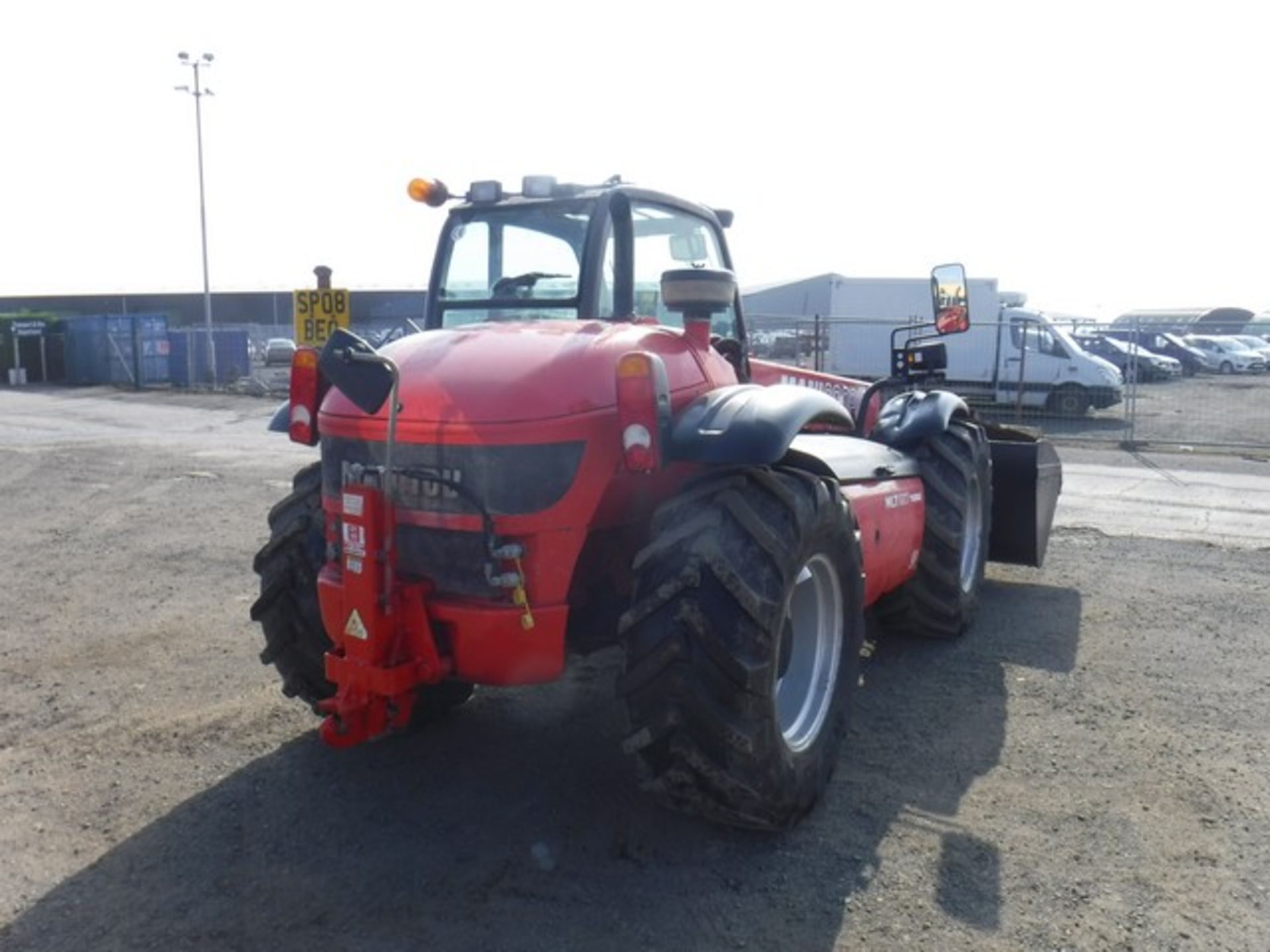 MANITOU MLT627 TELEHANDLER 2008, C/W 2 BUCKETS AND 2 SETS OF FORKS MILES UNKNOWN SN - 121506 - Image 4 of 11