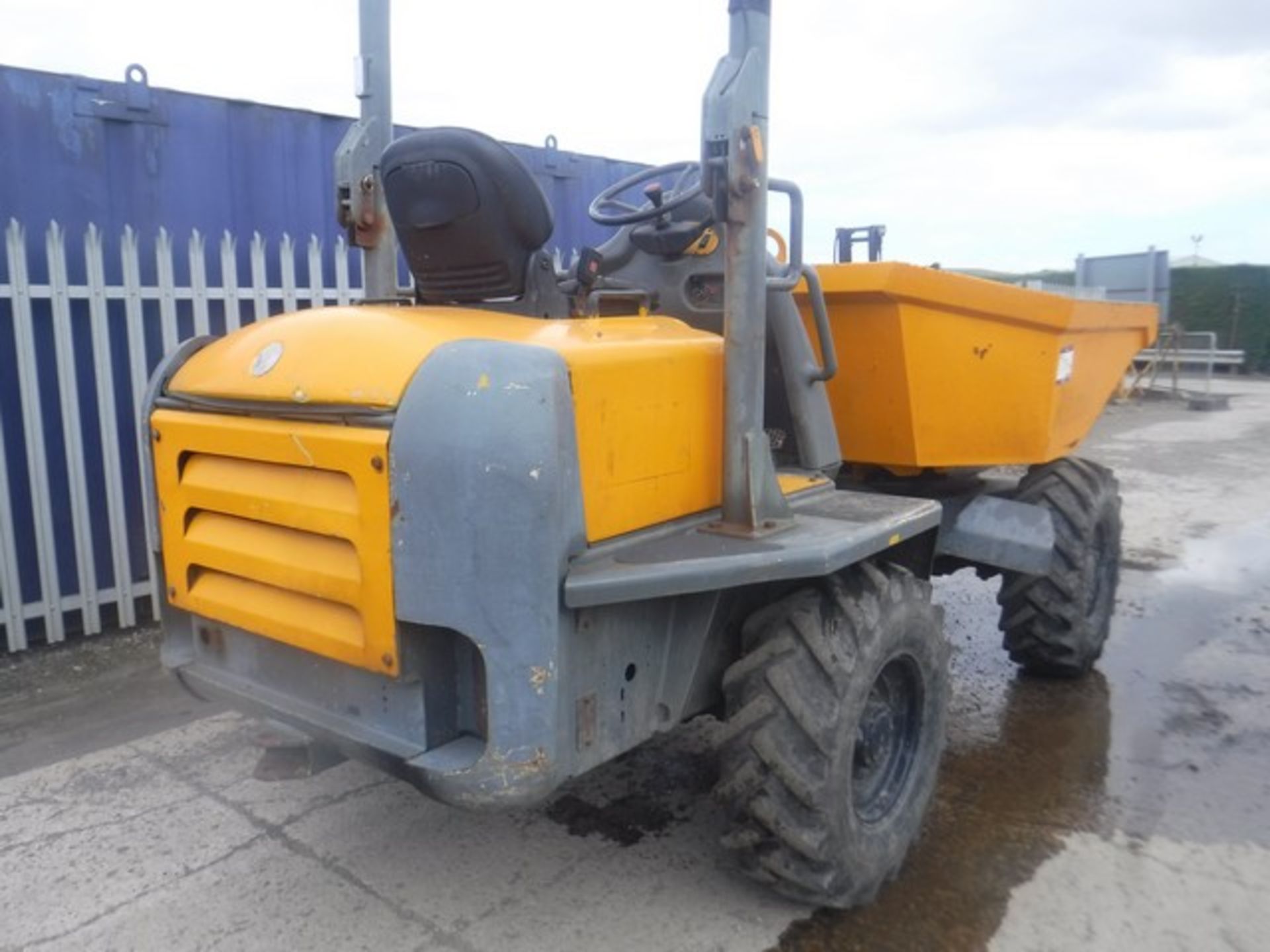 NEUSON 2008 3001 3 TONE SWIVEL DUMPER. 5304hrs (NOT VERIFIED) - Image 4 of 7