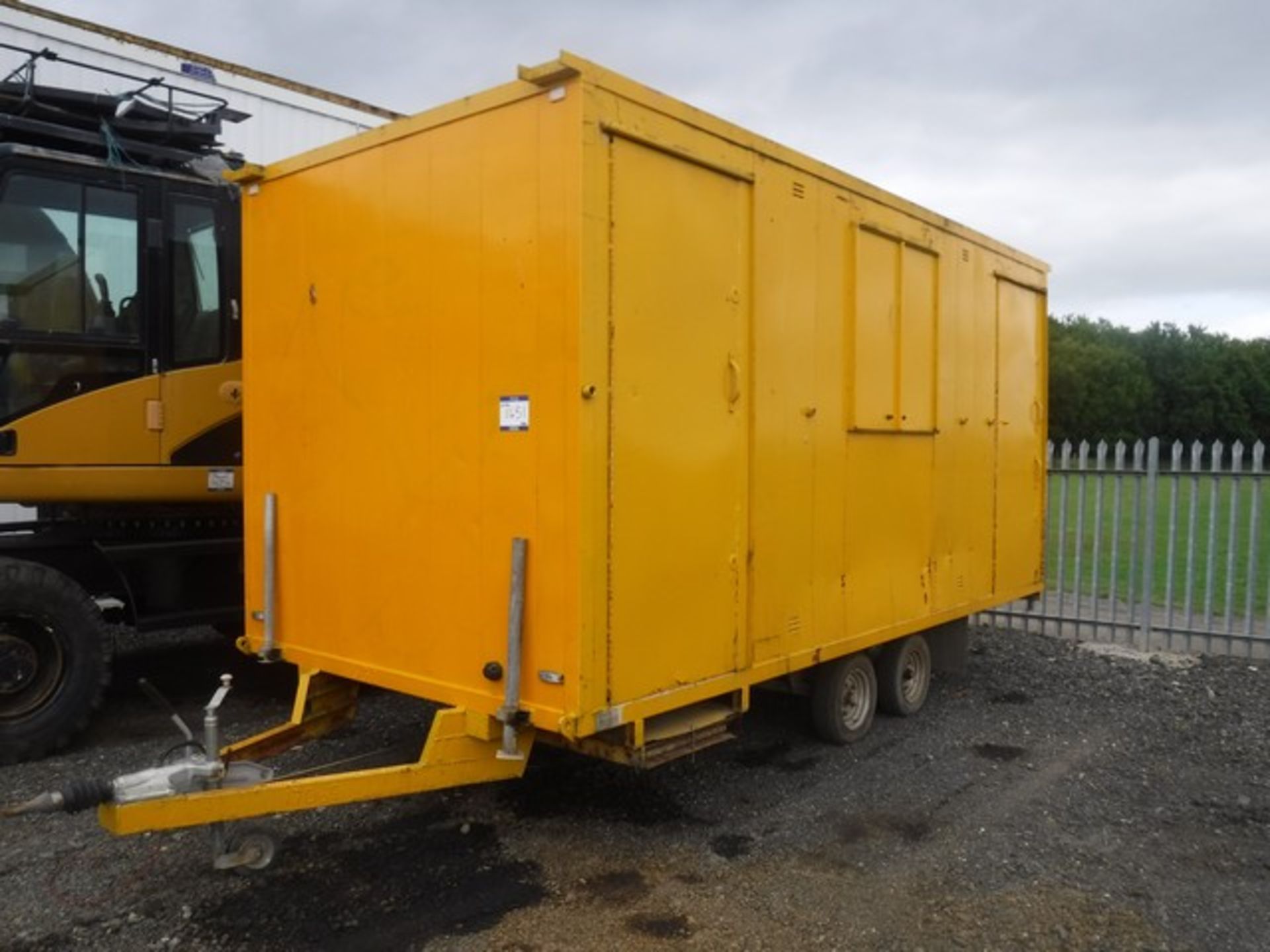 KABCO 2009 MOBILE WELFARE UNIT C/W GENERATOR AND CHEMICAL TOILET SN - GF10217-16/312 ASSET NO. -