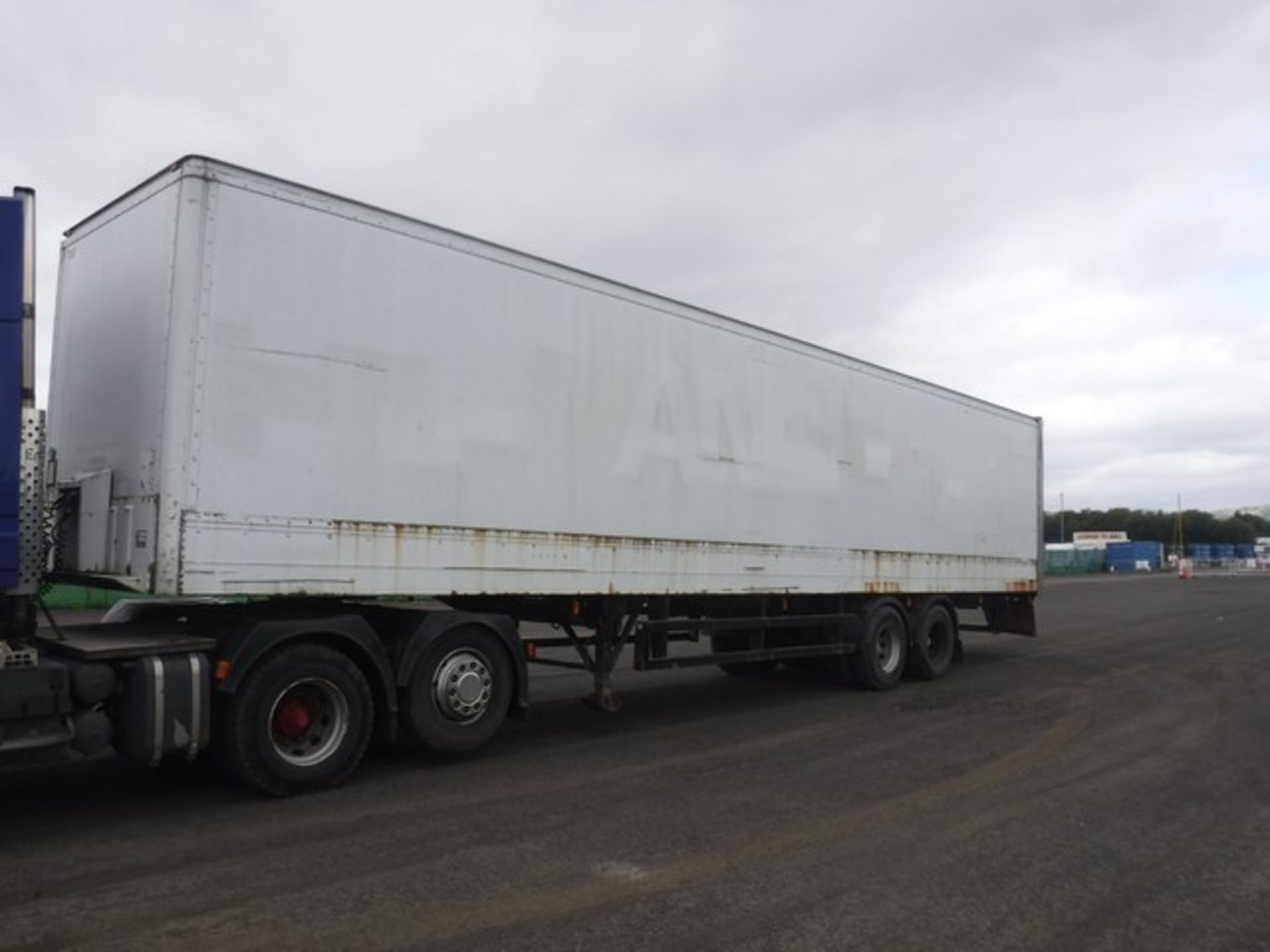 MONTRACON 2002 40ft BOX TRAILER SN-DV60140