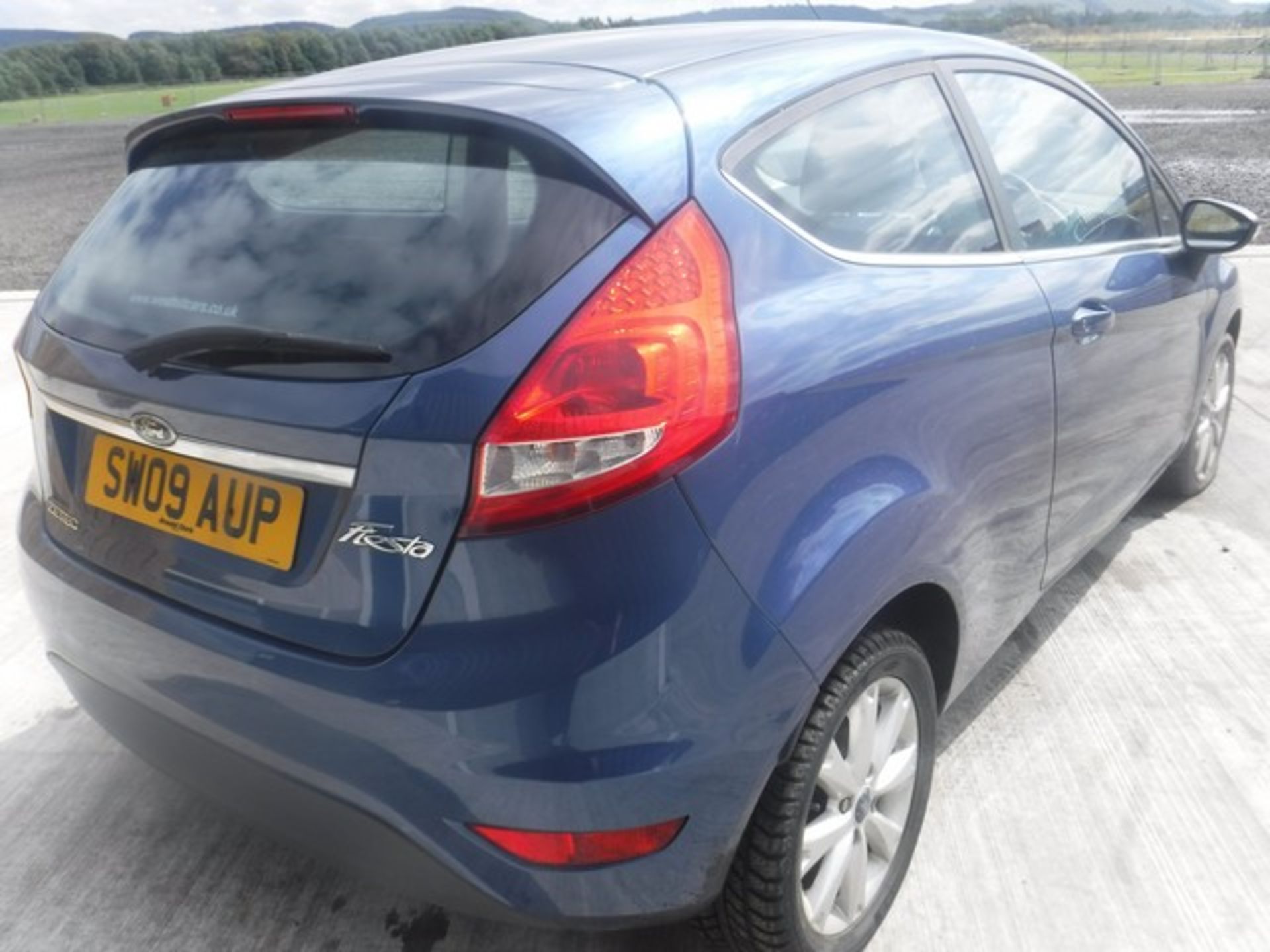 FORD FIESTA ZETEC 82 - 1242cc - Image 8 of 8