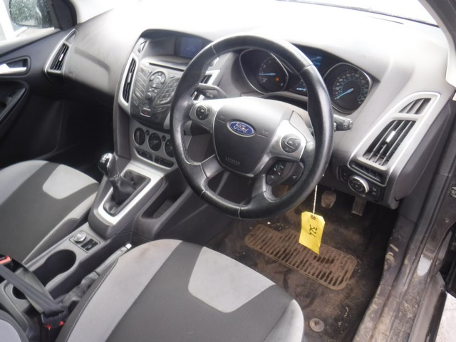 FORD FOCUS ZETEC TURBO - 998cc - Image 6 of 9