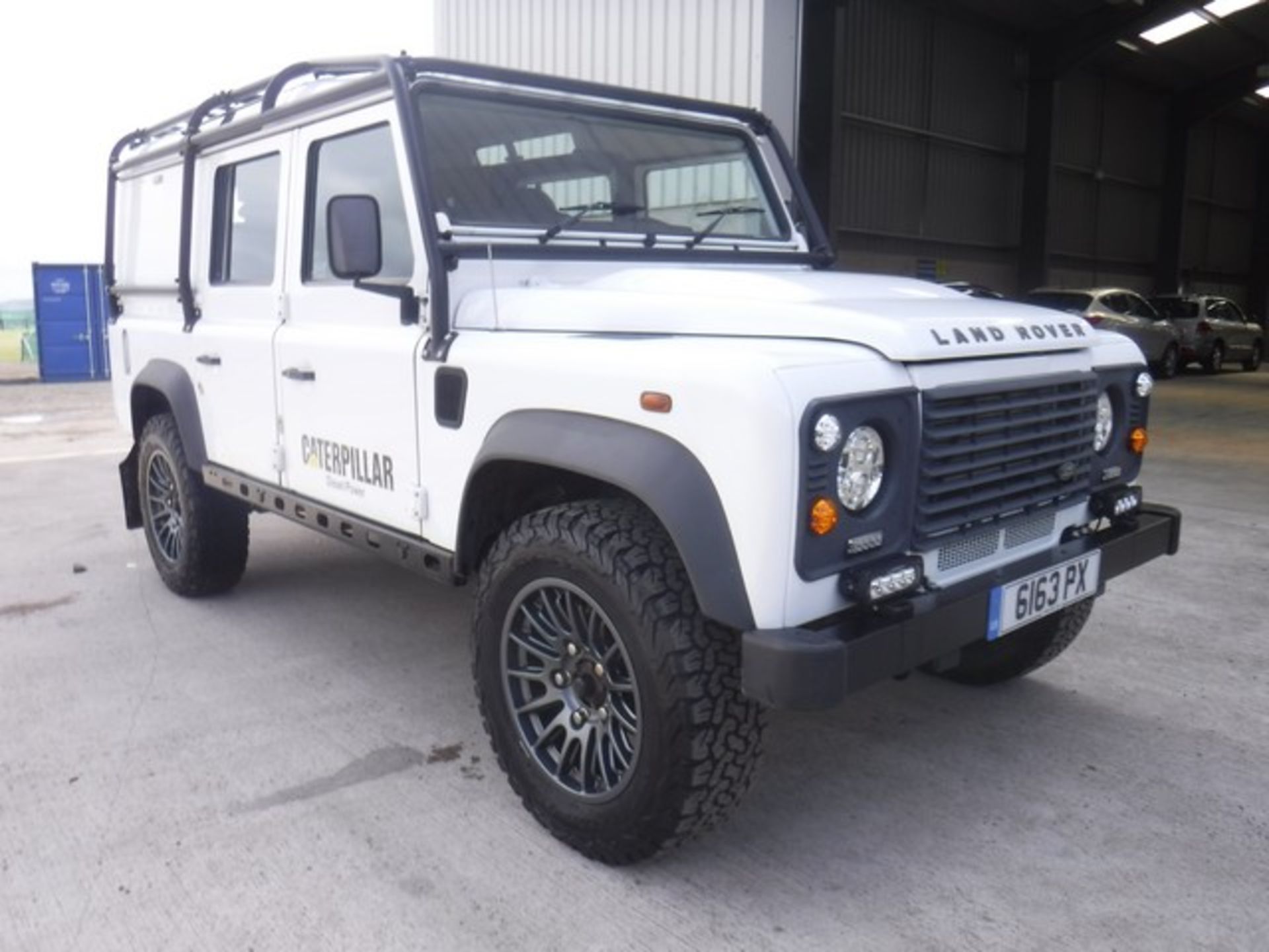 LAND ROVER DEFENDER 110 TD - 2198cc - Bild 2 aus 14