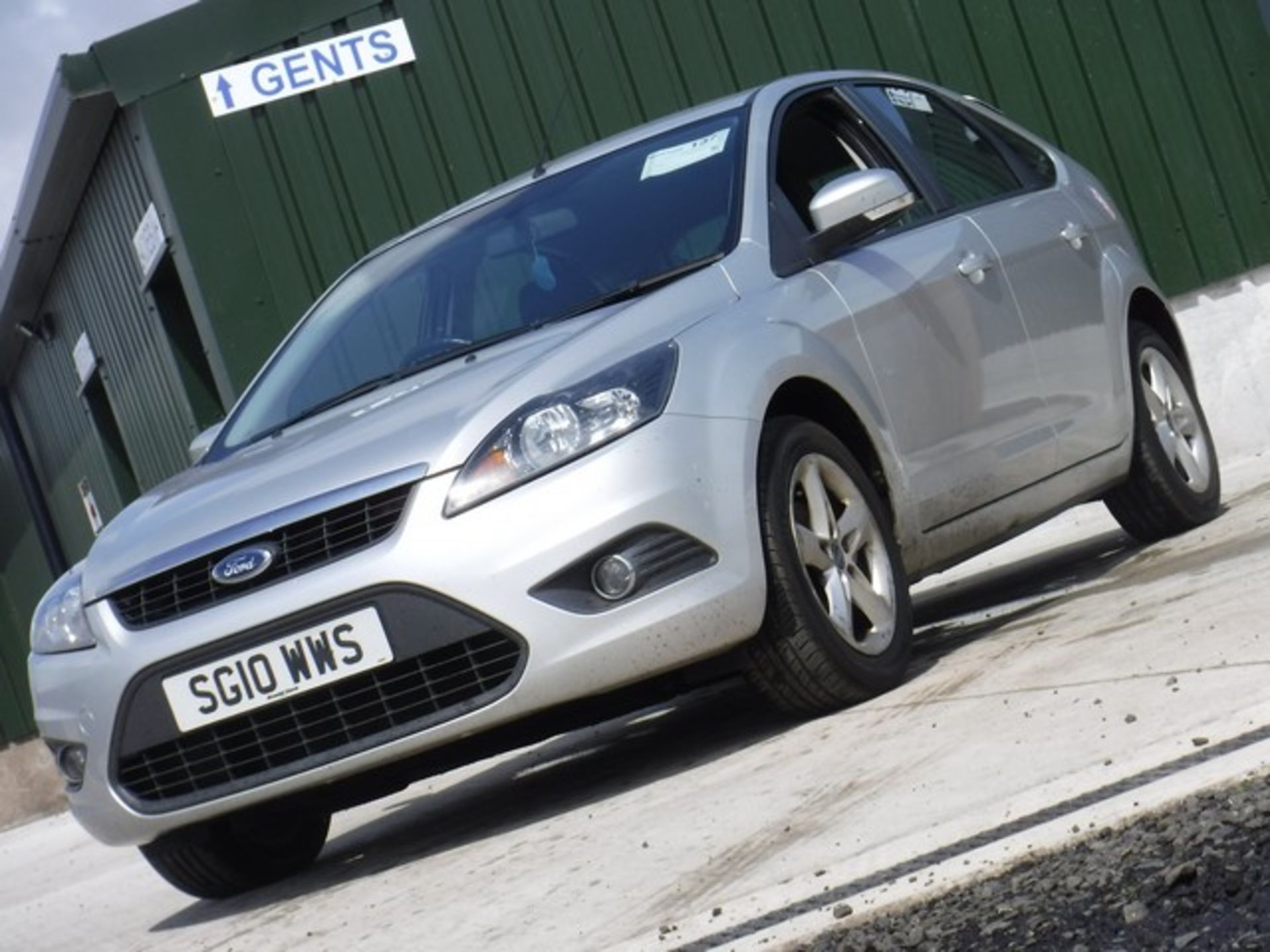 FORD FOCUS ZETEC 100 - 1596cc - Image 2 of 8