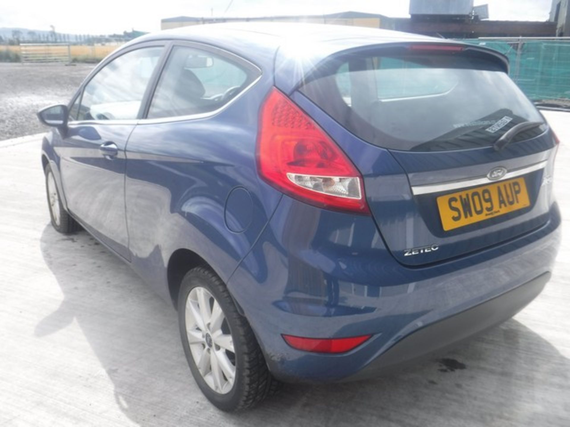 FORD FIESTA ZETEC 82 - 1242cc - Image 7 of 8