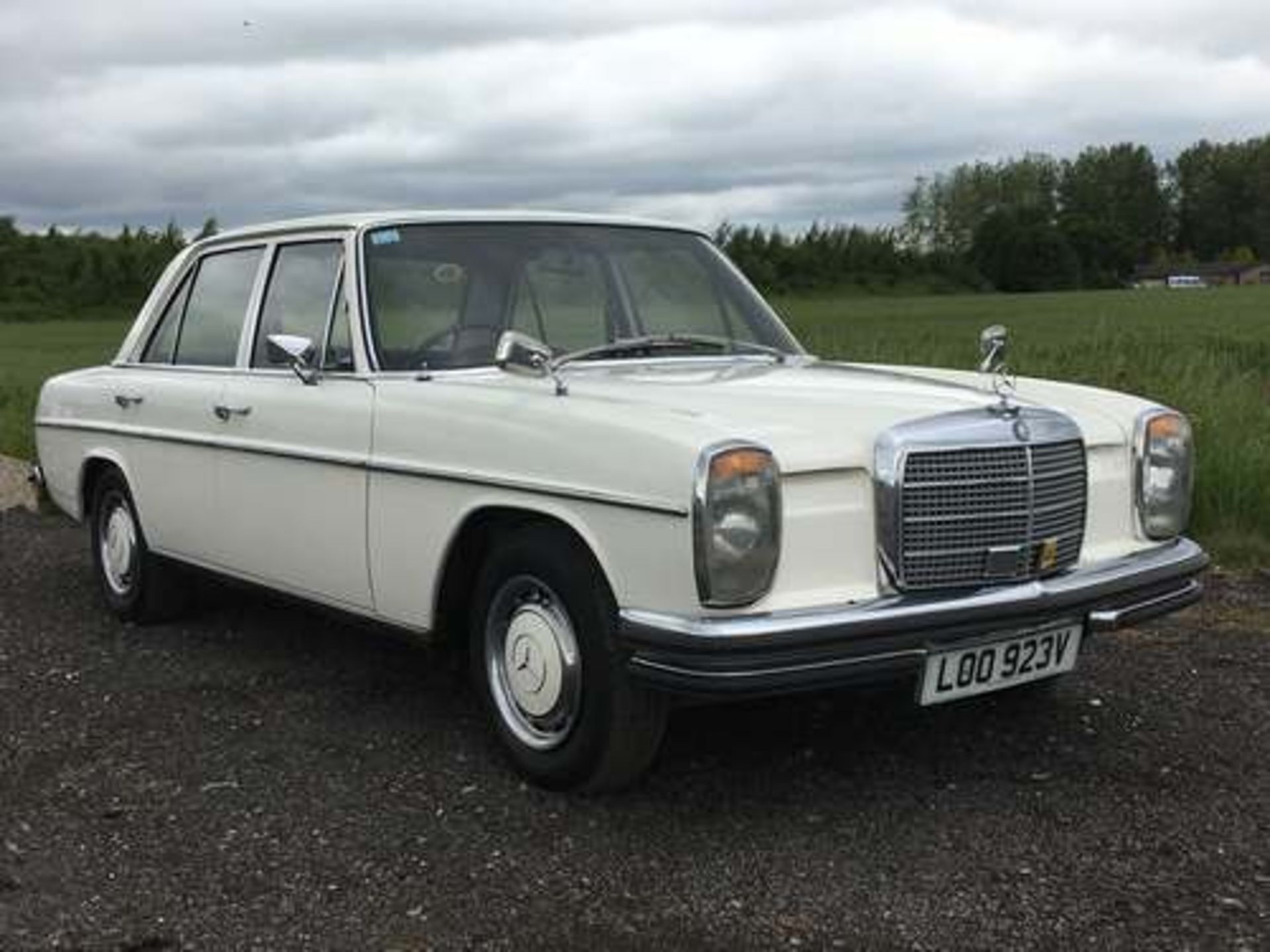 MERCEDES 250 - 2500cc