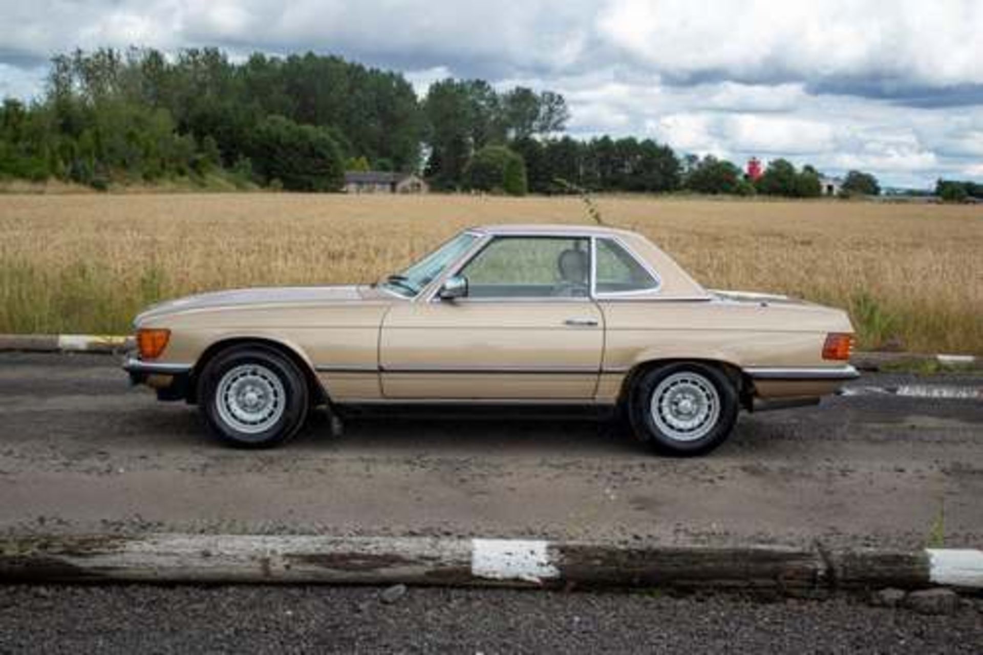 MERCEDES 280 SL AUTO - 2746cc - Image 2 of 11