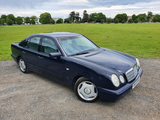 MERCEDES E300 CLASSIC TD AUTO - 2996cc - Image 2 of 6