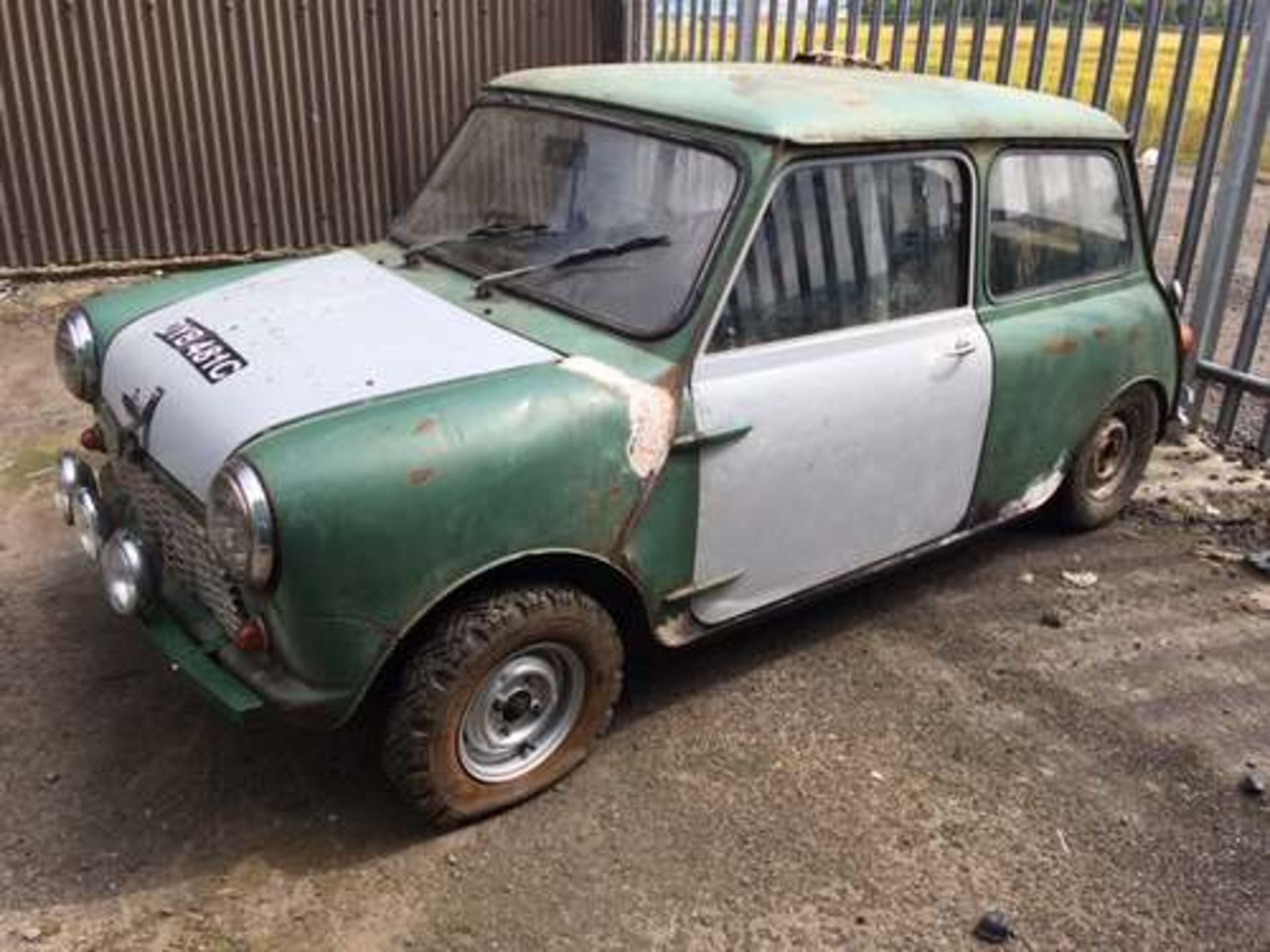 AUSTIN MINI - 1275cc - Image 6 of 15