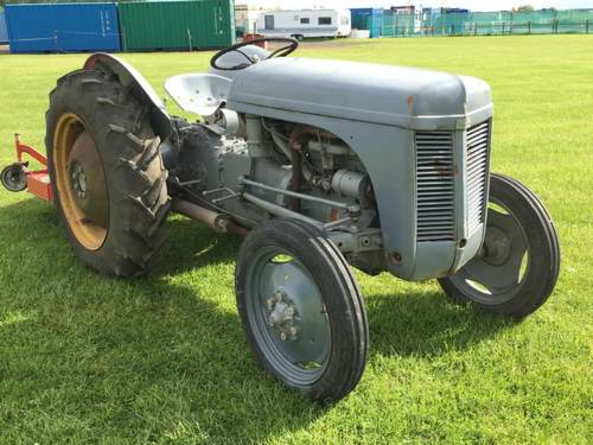Ferguson TEC-20 Narrow Petrol Tractor With Operational Grass Cutter 1952 - Serial Number - TEC292678 - Image 3 of 13