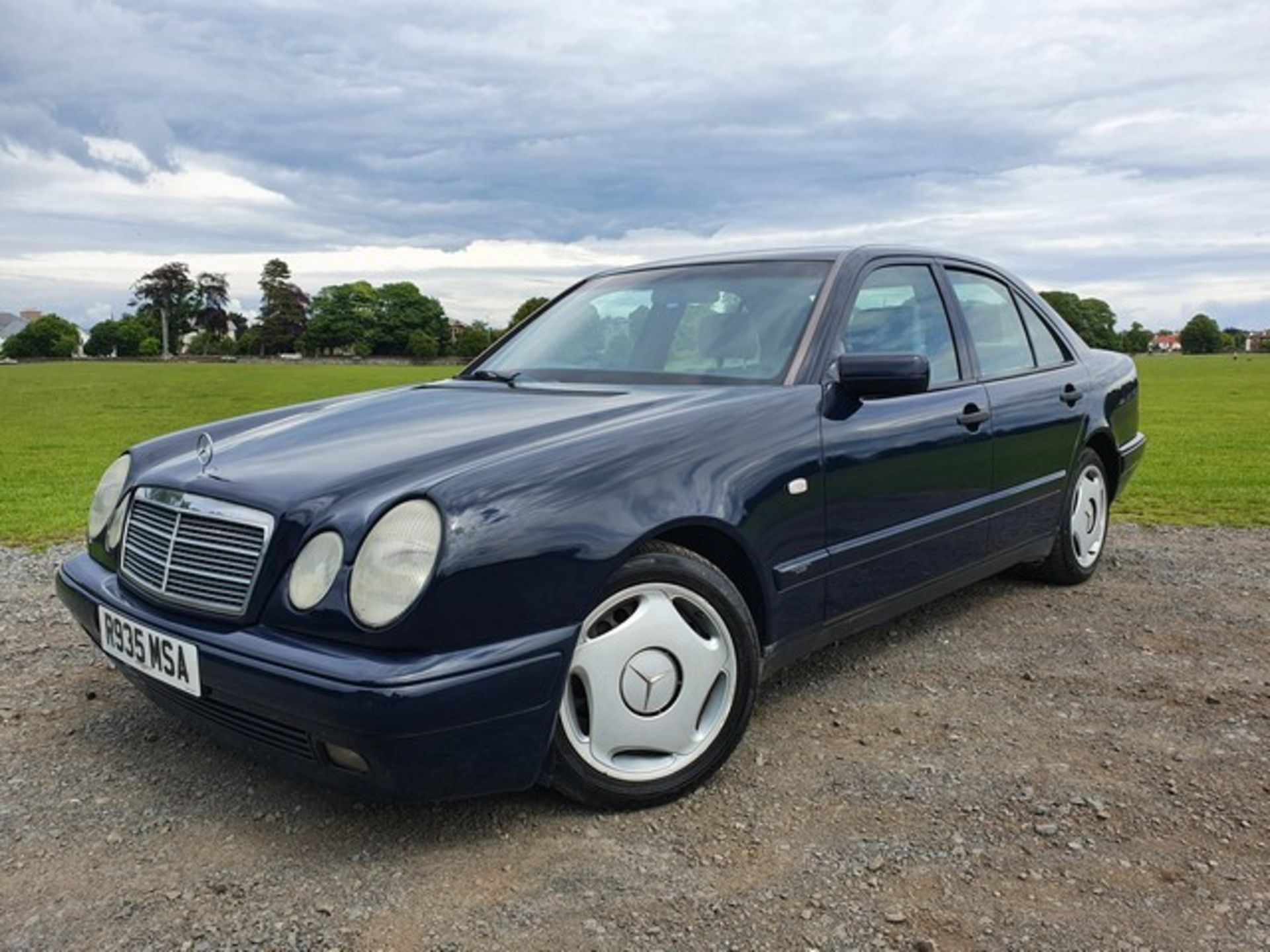 MERCEDES E300 CLASSIC TD AUTO - 2996cc