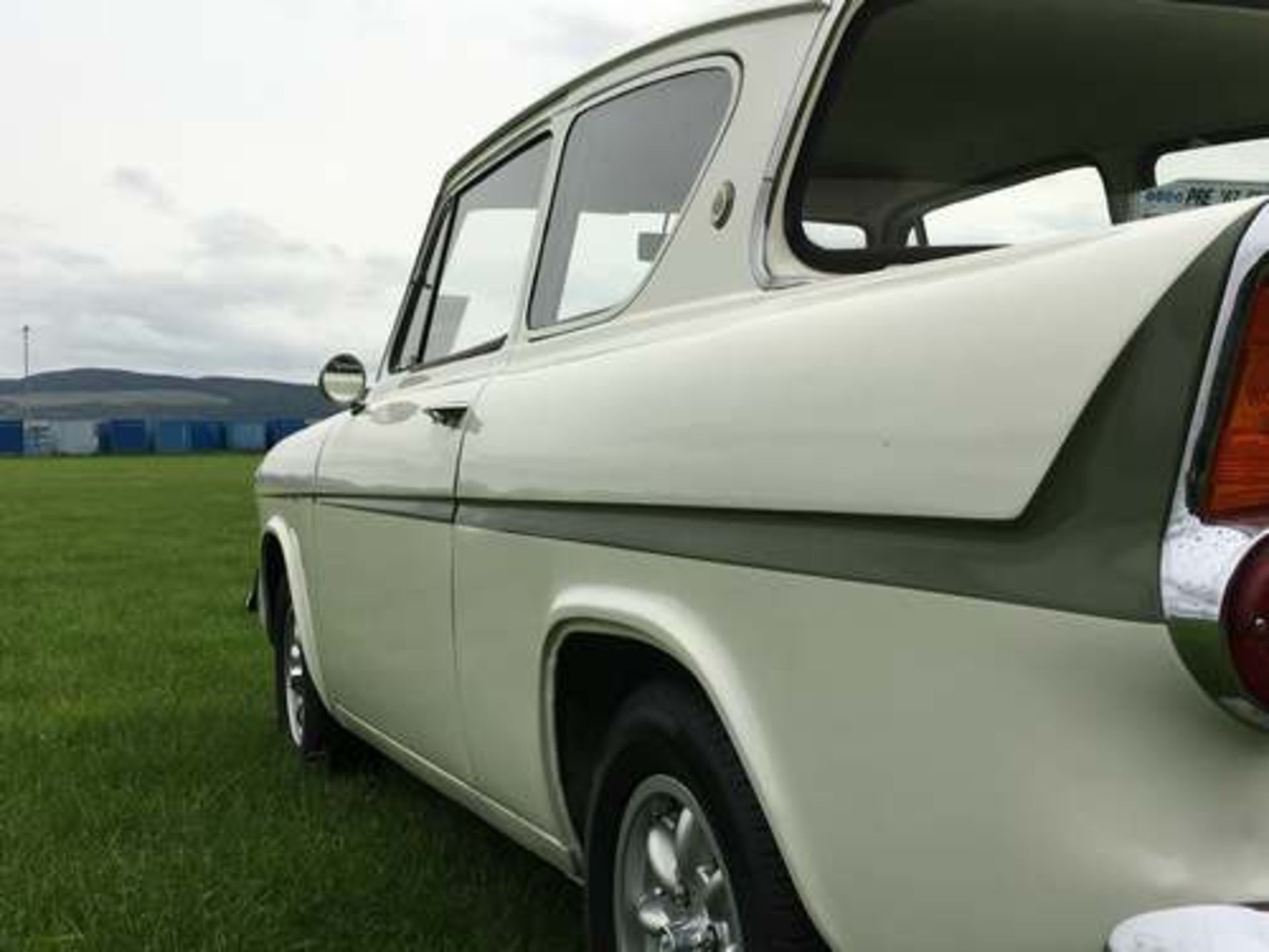 FORD ANGLIA - 997cc - Image 9 of 20