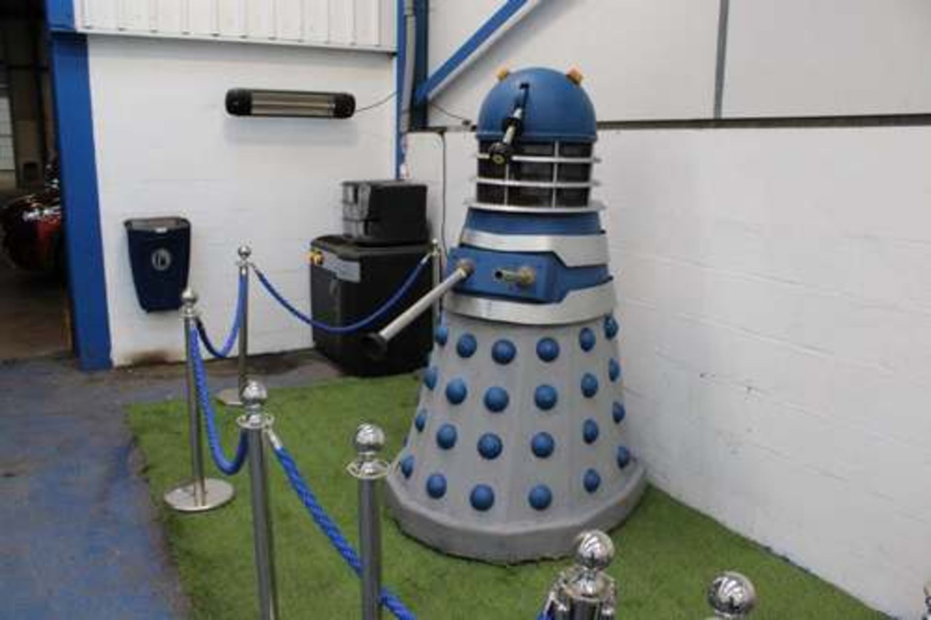 Jon Pertwee signed Dalek ESTIMATE &pound;1,000 - &pound;1,500 - Image 2 of 3