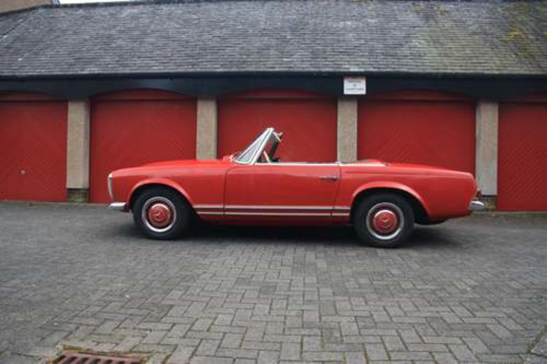 MERCEDES 230 SL - 2306cc - Image 2 of 9