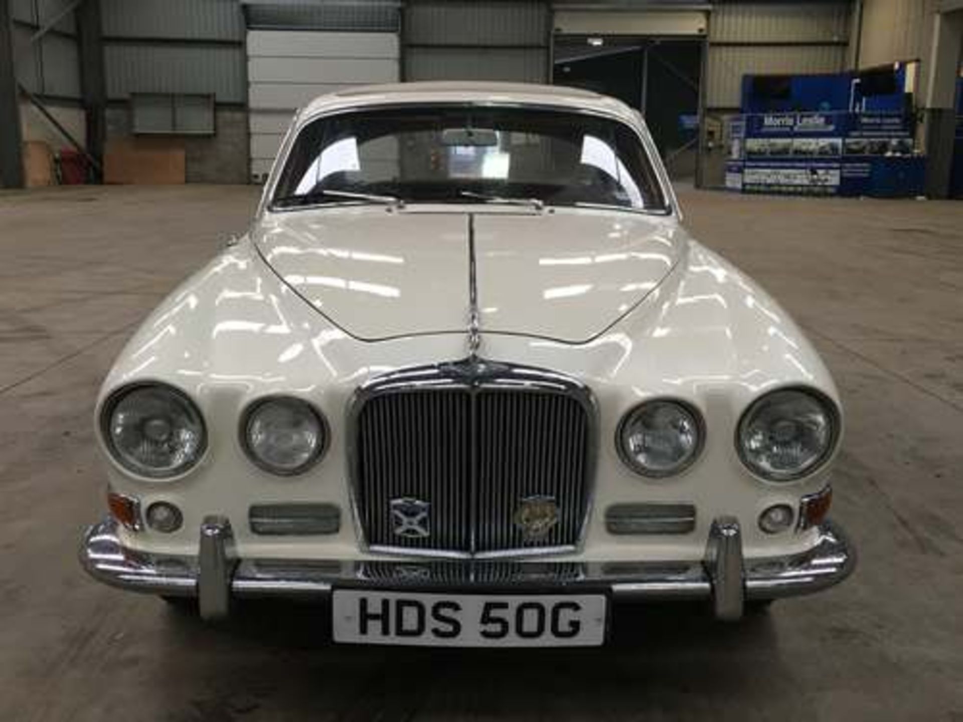 DAIMLER SOVEREIGN - 4223cc - Image 5 of 14